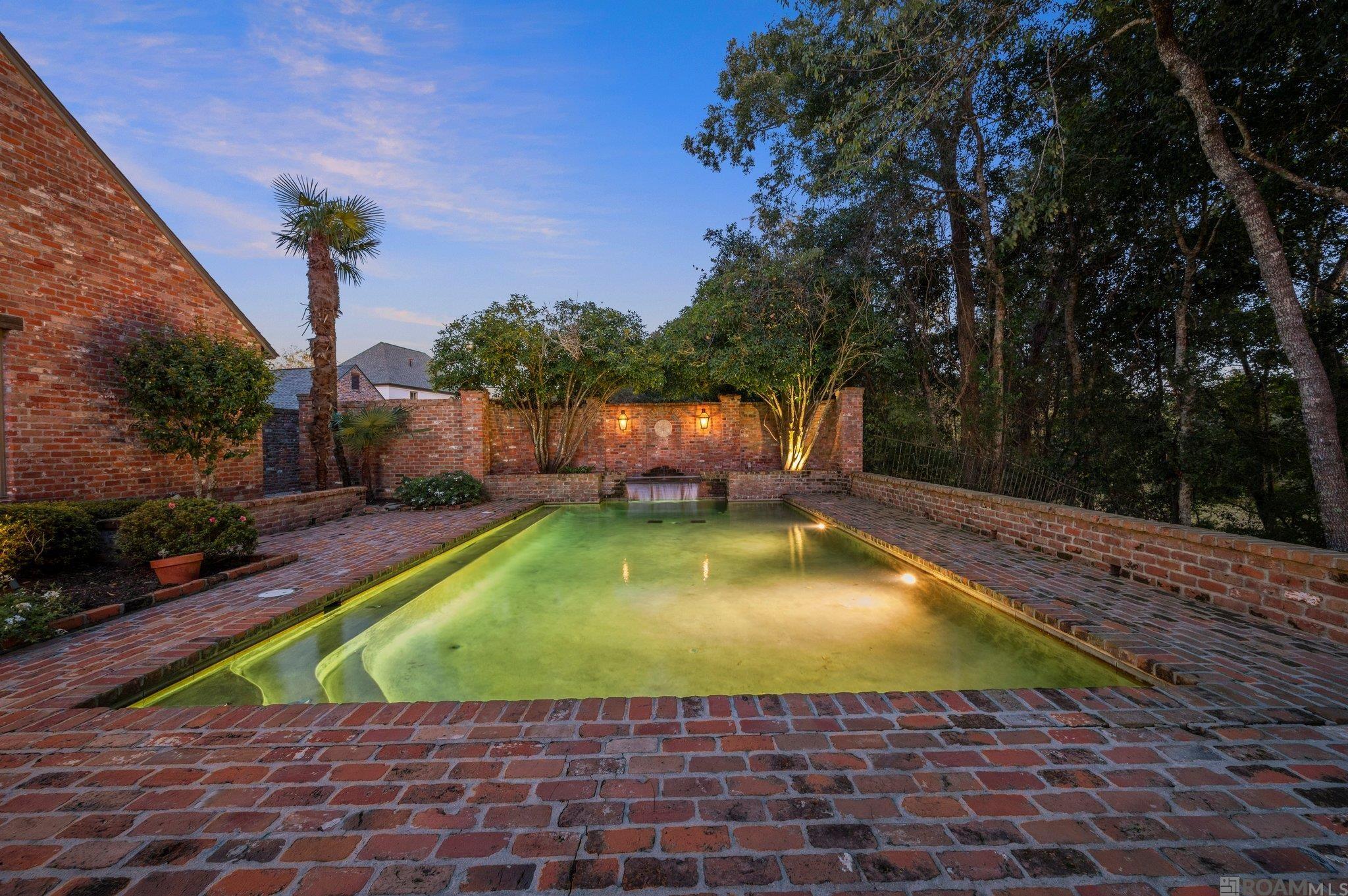 Baton Rouge, Louisiana, 70810, United States, ,5 BathroomsBathrooms,Residential,Active,1732390