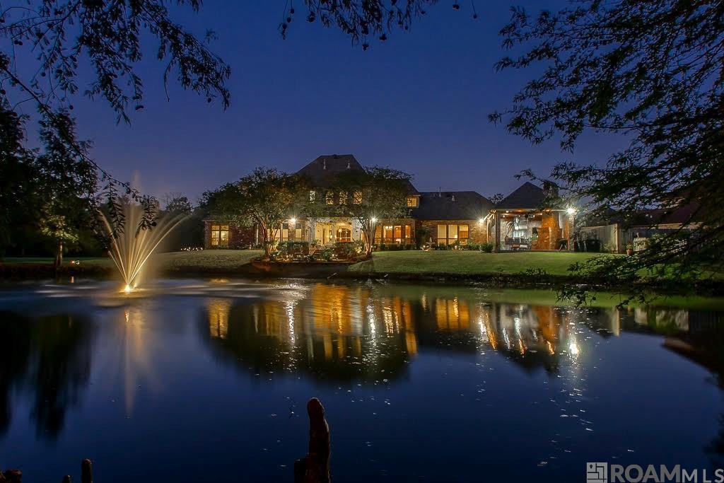 Baton Rouge, Louisiana, 70810, United States, 6 Bedrooms Bedrooms, ,5 BathroomsBathrooms,Residential,Active,1919393