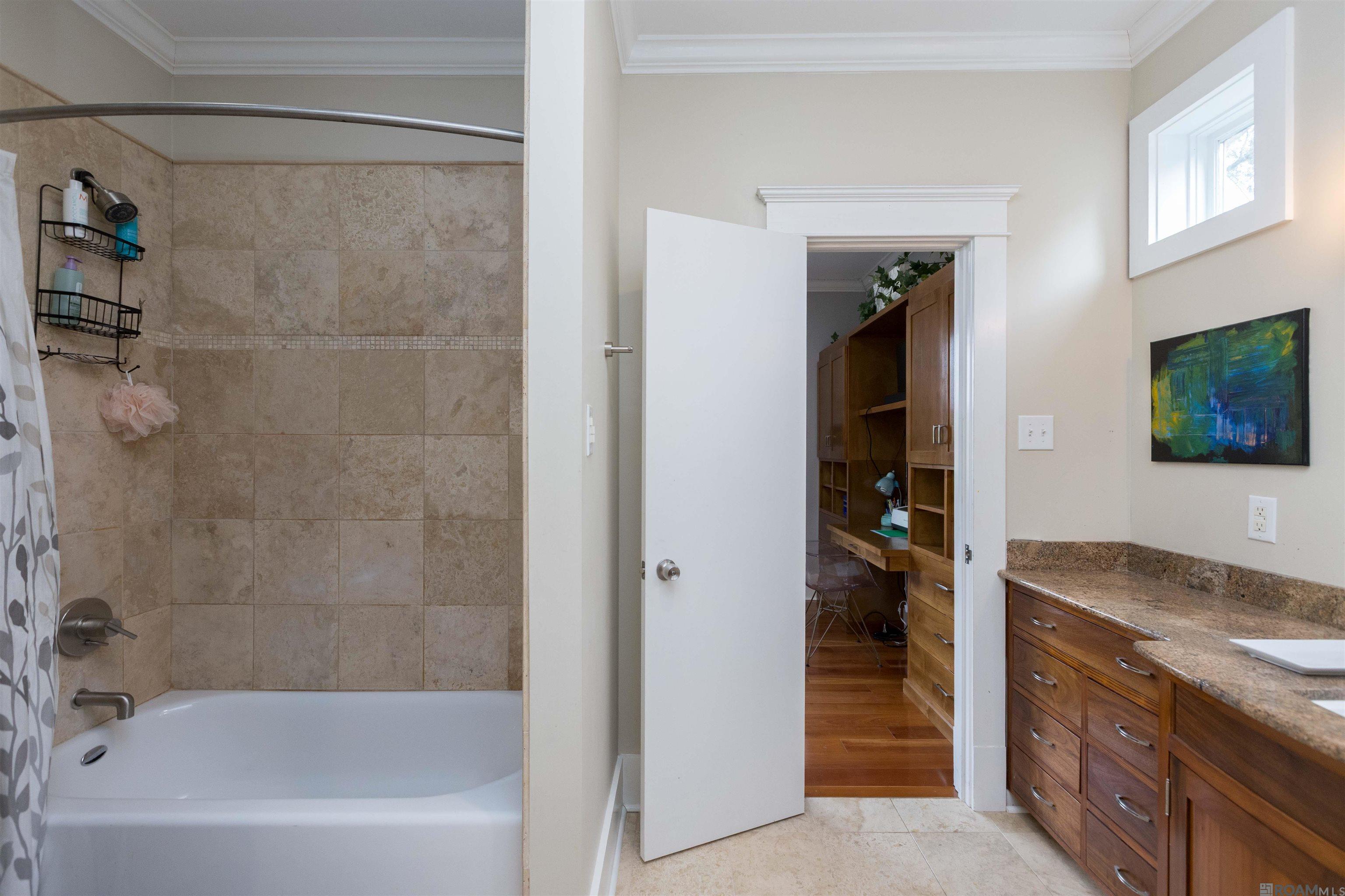 Baton Rouge, Louisiana, 70808, United States, 4 Bedrooms Bedrooms, ,4 BathroomsBathrooms,Residential,Active,2002323