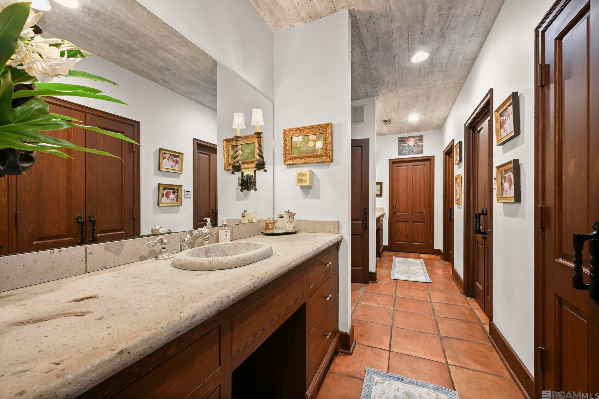 Baton Rouge, Louisiana, 70808, United States, 4 Bedrooms Bedrooms, ,5 BathroomsBathrooms,Residential,Active,1945865