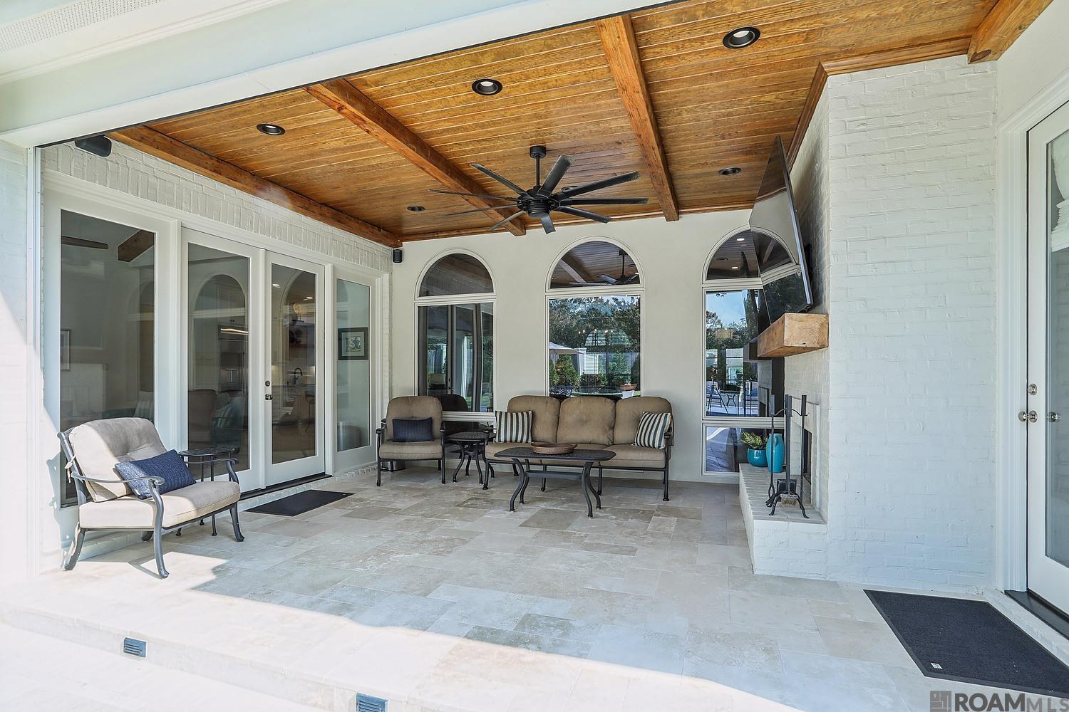 Baton Rouge, Louisiana, 70810, United States, 4 Bedrooms Bedrooms, ,4 BathroomsBathrooms,Residential,Active,1994964