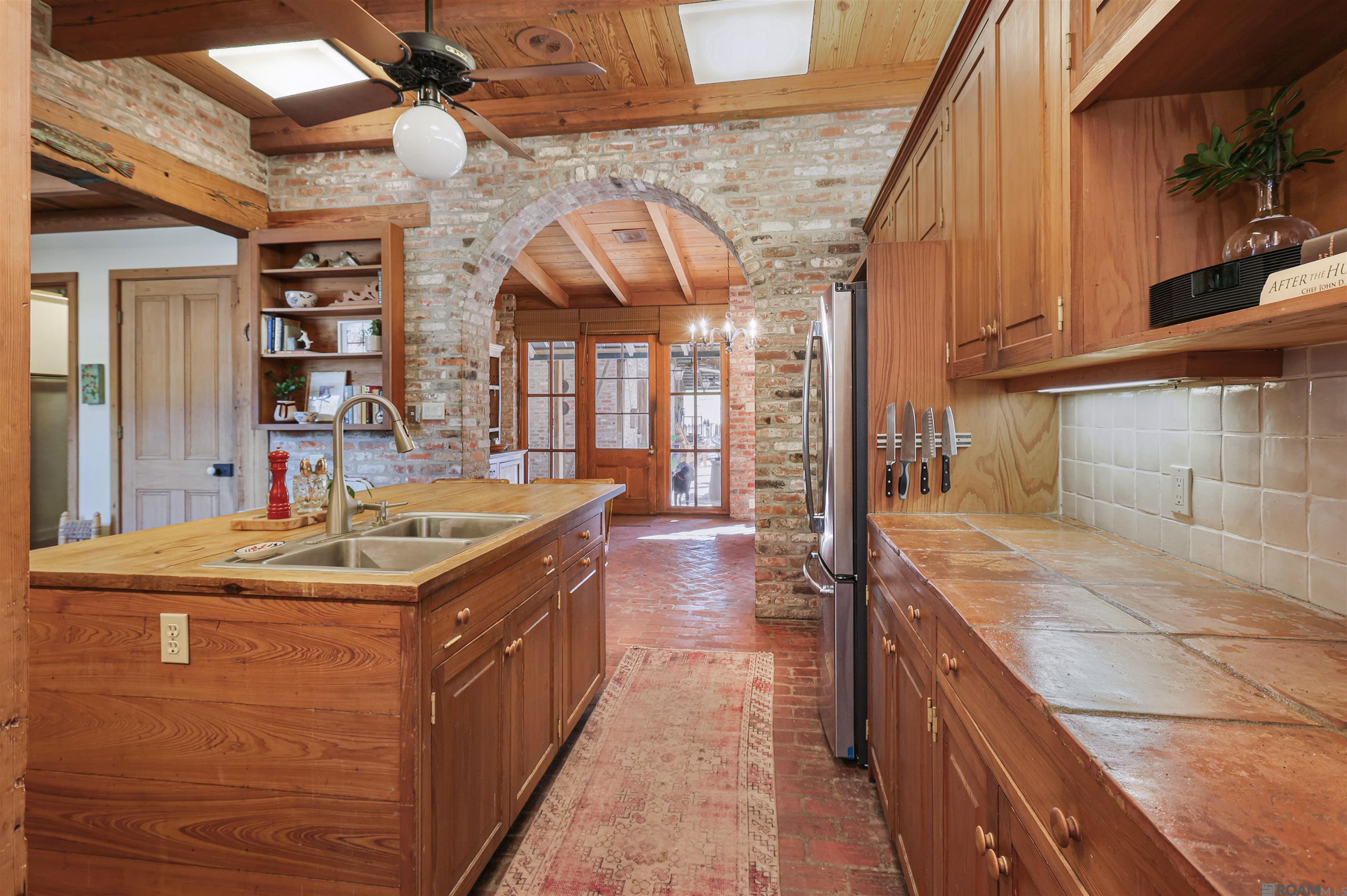 Port Allen, Louisiana, 70767, United States, ,3 BathroomsBathrooms,Residential,Active,1703829