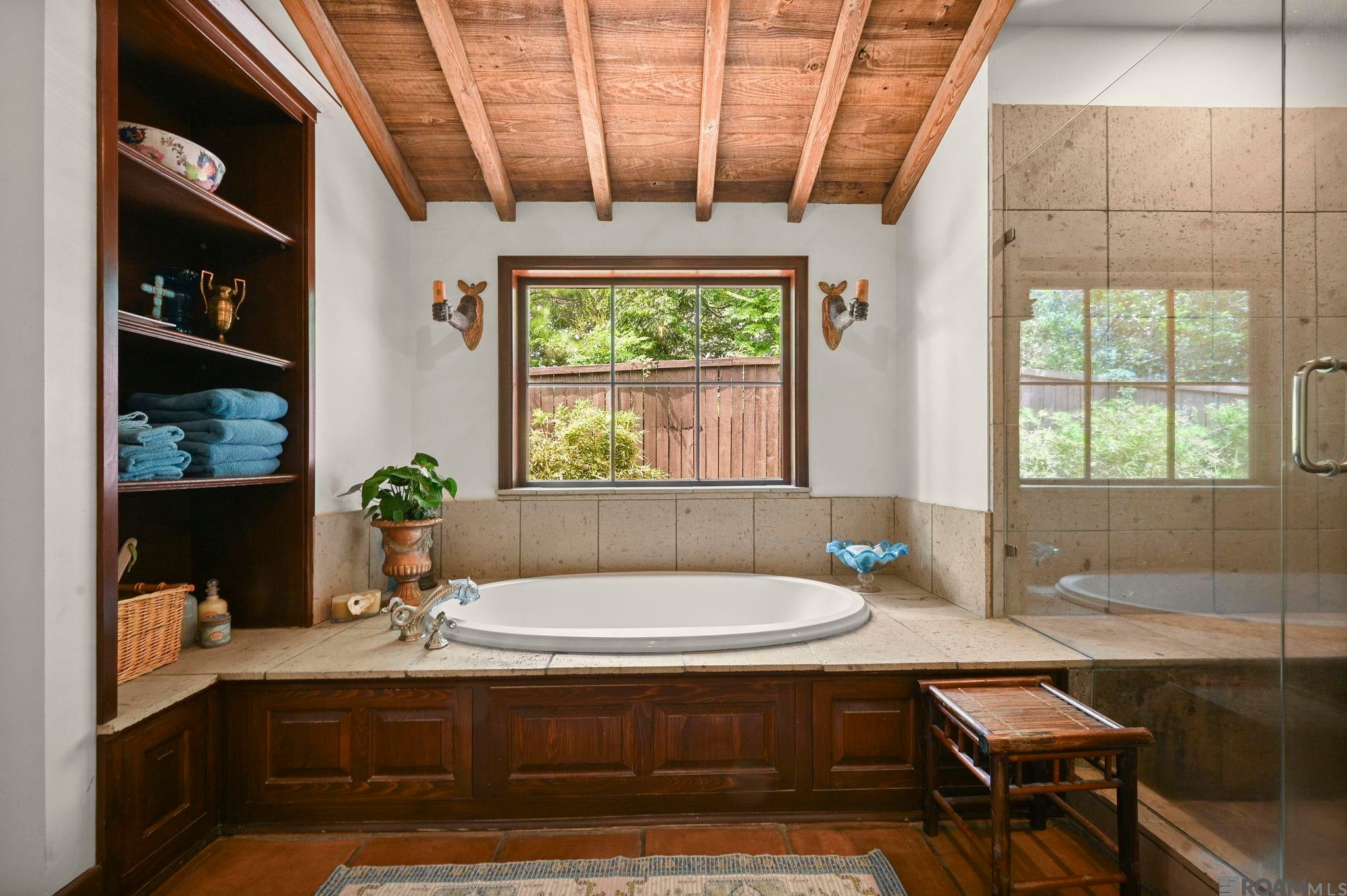 Baton Rouge, Louisiana, 70808, United States, 4 Bedrooms Bedrooms, ,5 BathroomsBathrooms,Residential,Active,1945865