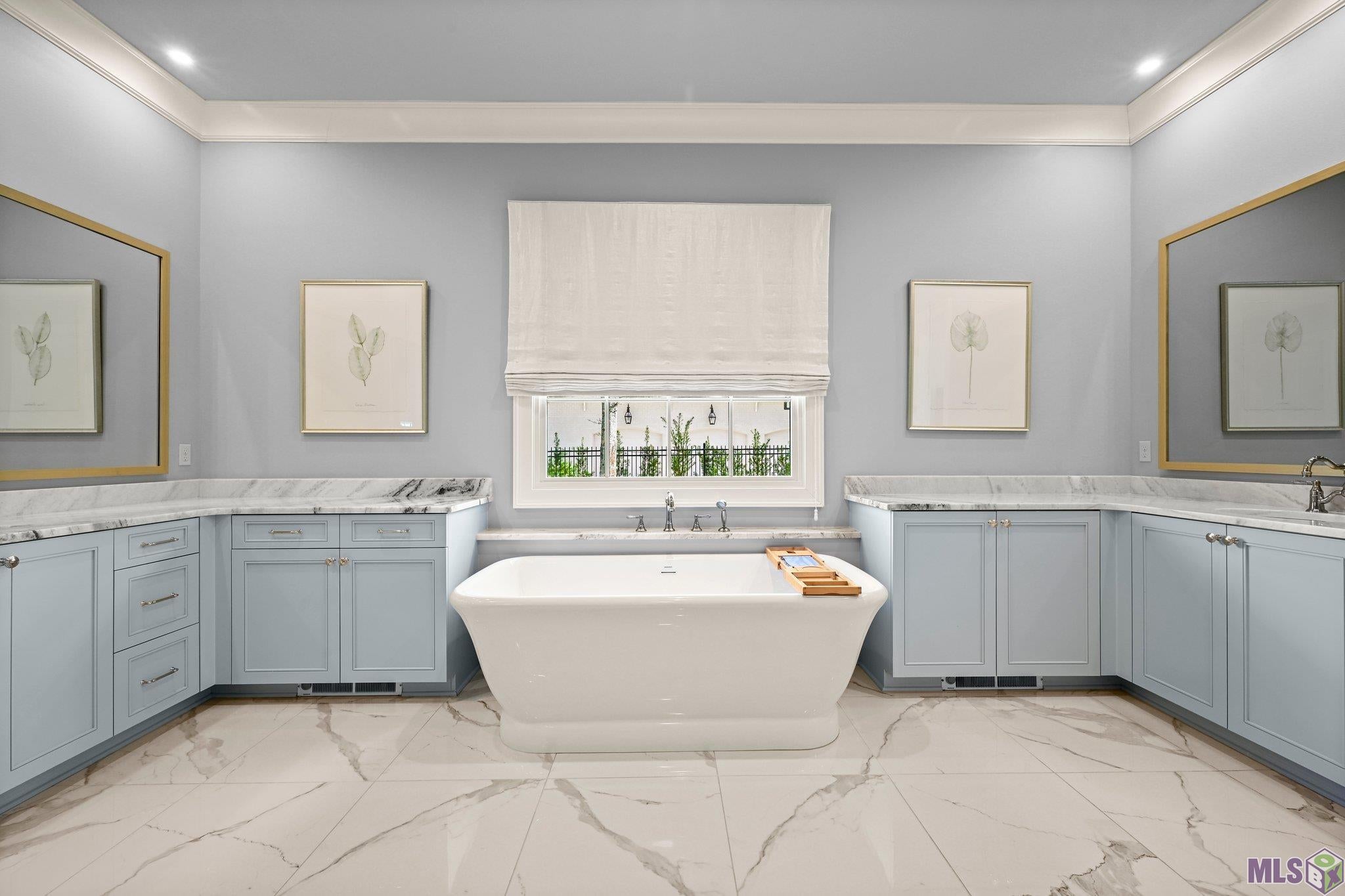 Baton Rouge, Louisiana, 70810, United States, 5 Bedrooms Bedrooms, ,6 BathroomsBathrooms,Residential,Active,1704127