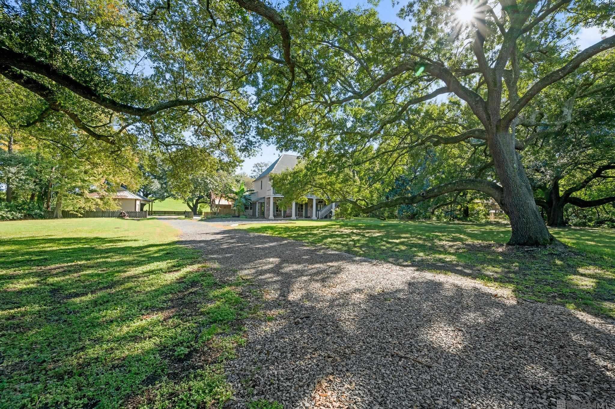 Port Allen, Louisiana, 70767, United States, ,3 BathroomsBathrooms,Residential,Active,1703829