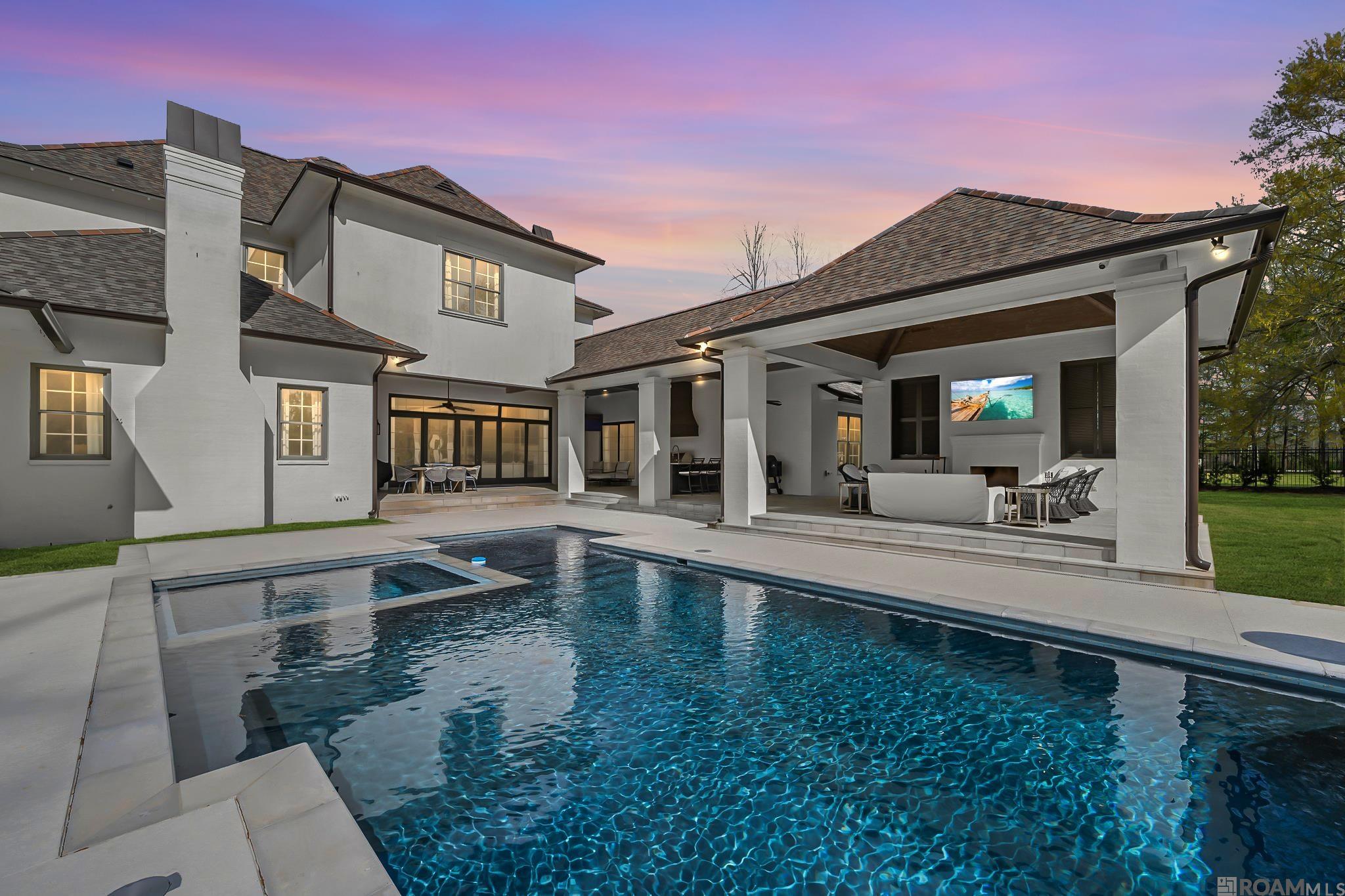 Baton Rouge, Louisiana, 70810, United States, 5 Bedrooms Bedrooms, ,6 BathroomsBathrooms,Residential,Active,1704127