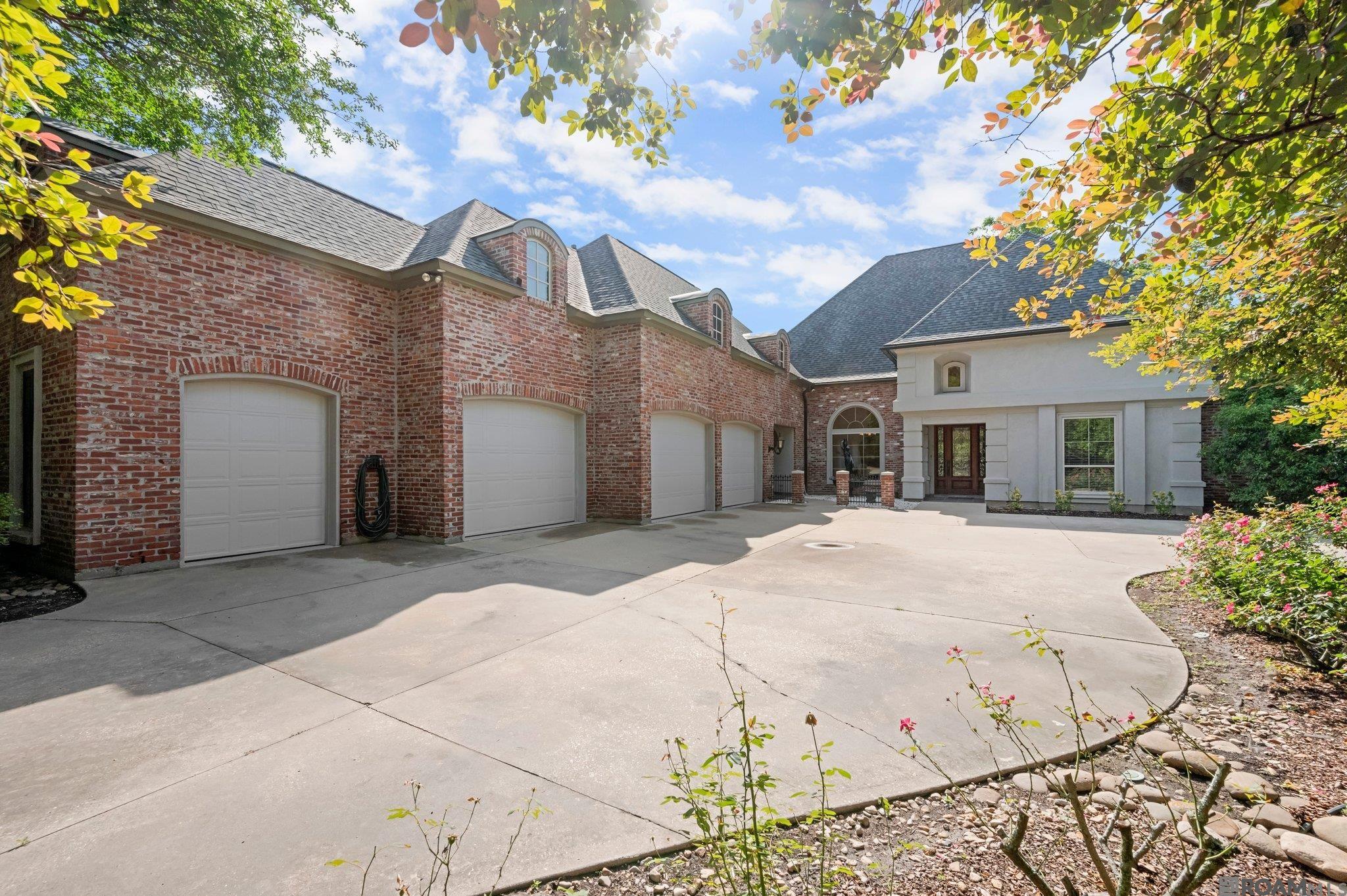 Baton Rouge, Louisiana, 70809, United States, ,5 BathroomsBathrooms,Residential,Active,1852704