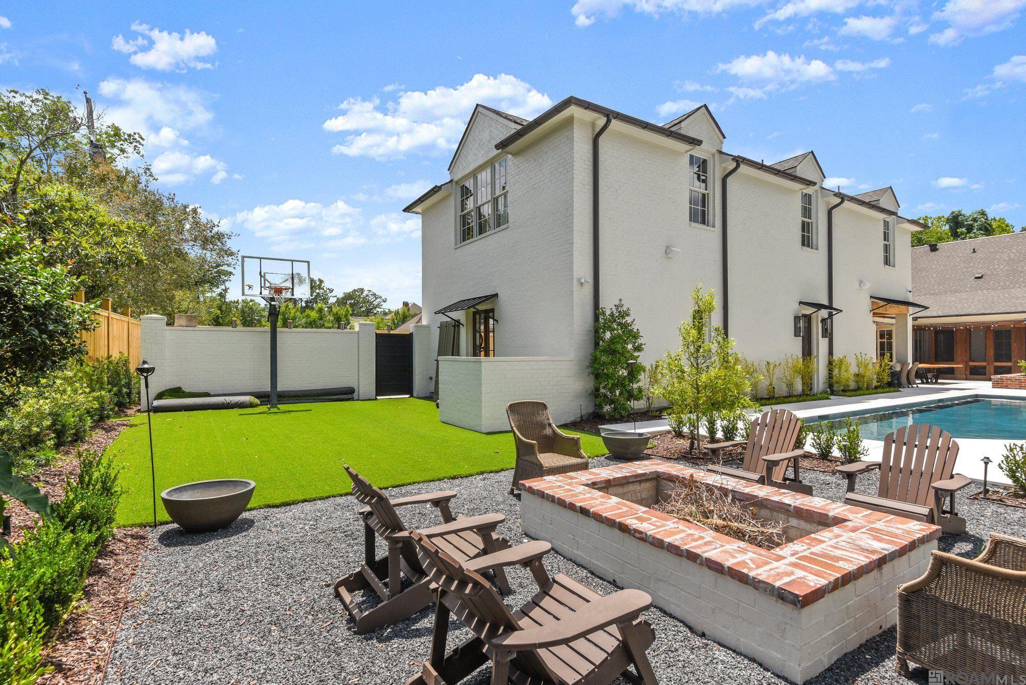 Baton Rouge, Louisiana, 70808, United States, 5 Bedrooms Bedrooms, ,5 BathroomsBathrooms,Residential,Active,2014598