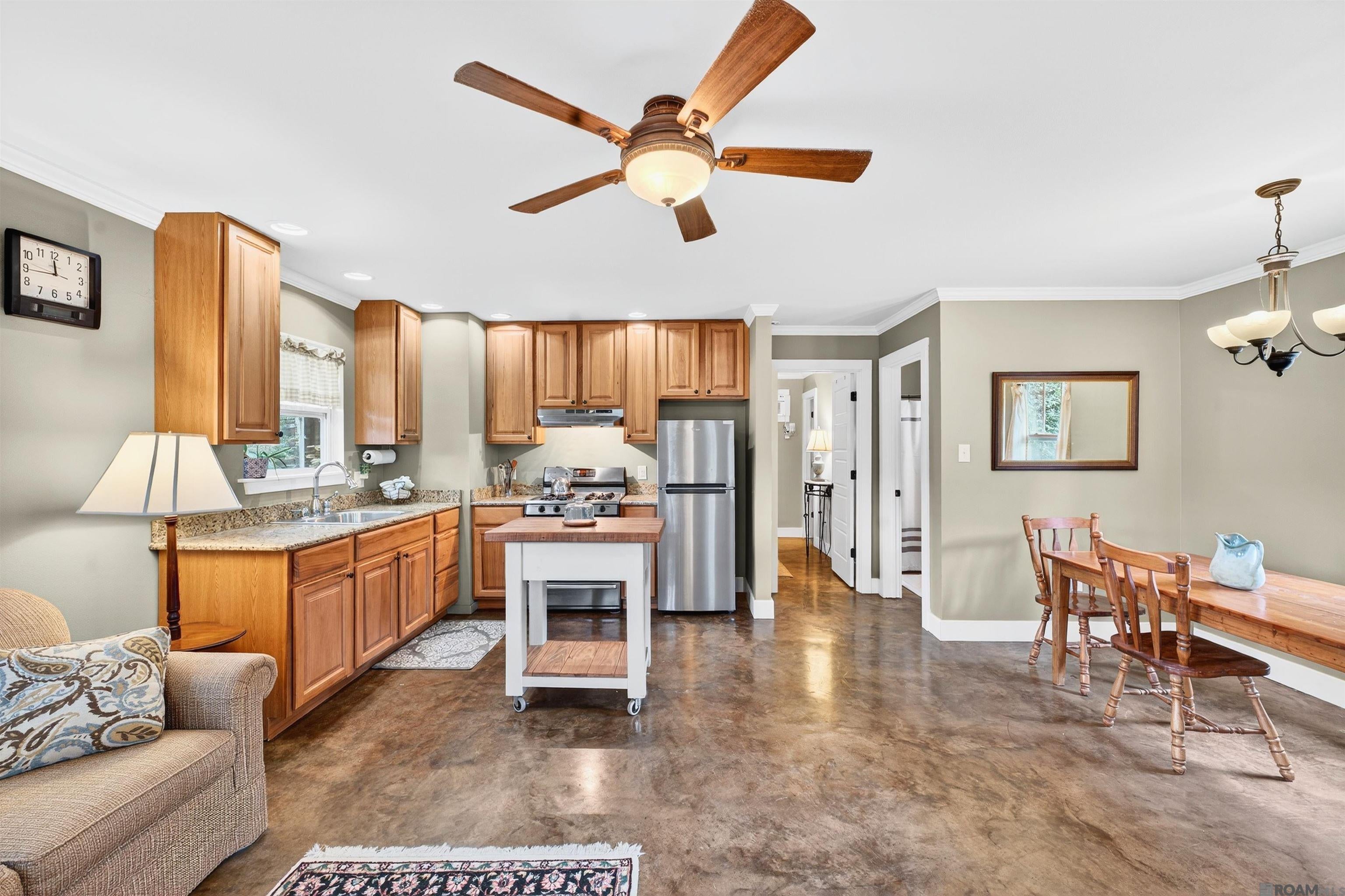 Clinton, Louisiana, 70722, United States, 3 Bedrooms Bedrooms, ,2 BathroomsBathrooms,Residential,Active,1963400