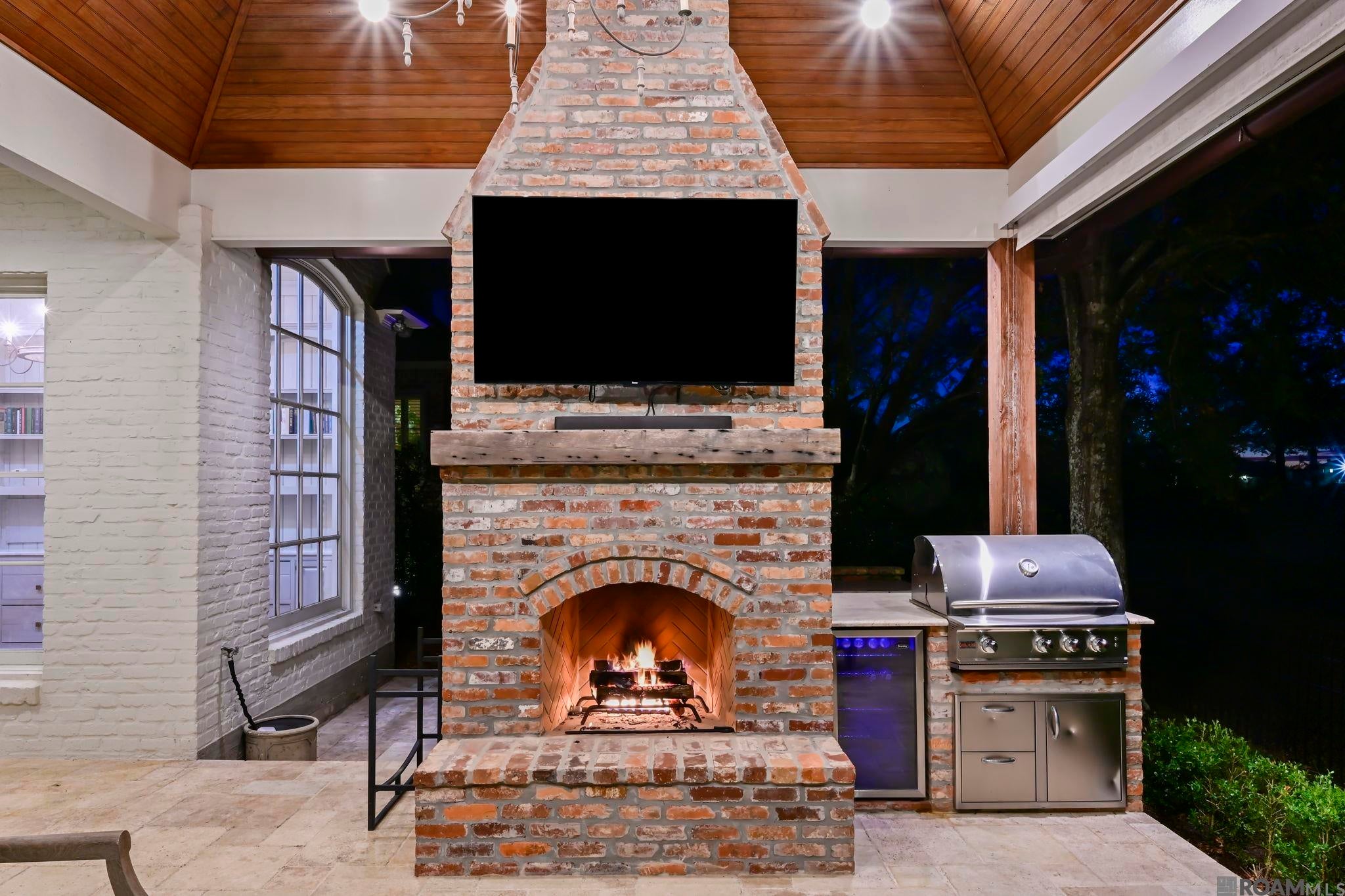 Saint George, Louisiana, 70809, United States, 5 Bedrooms Bedrooms, ,6 BathroomsBathrooms,Residential,Active,2009816