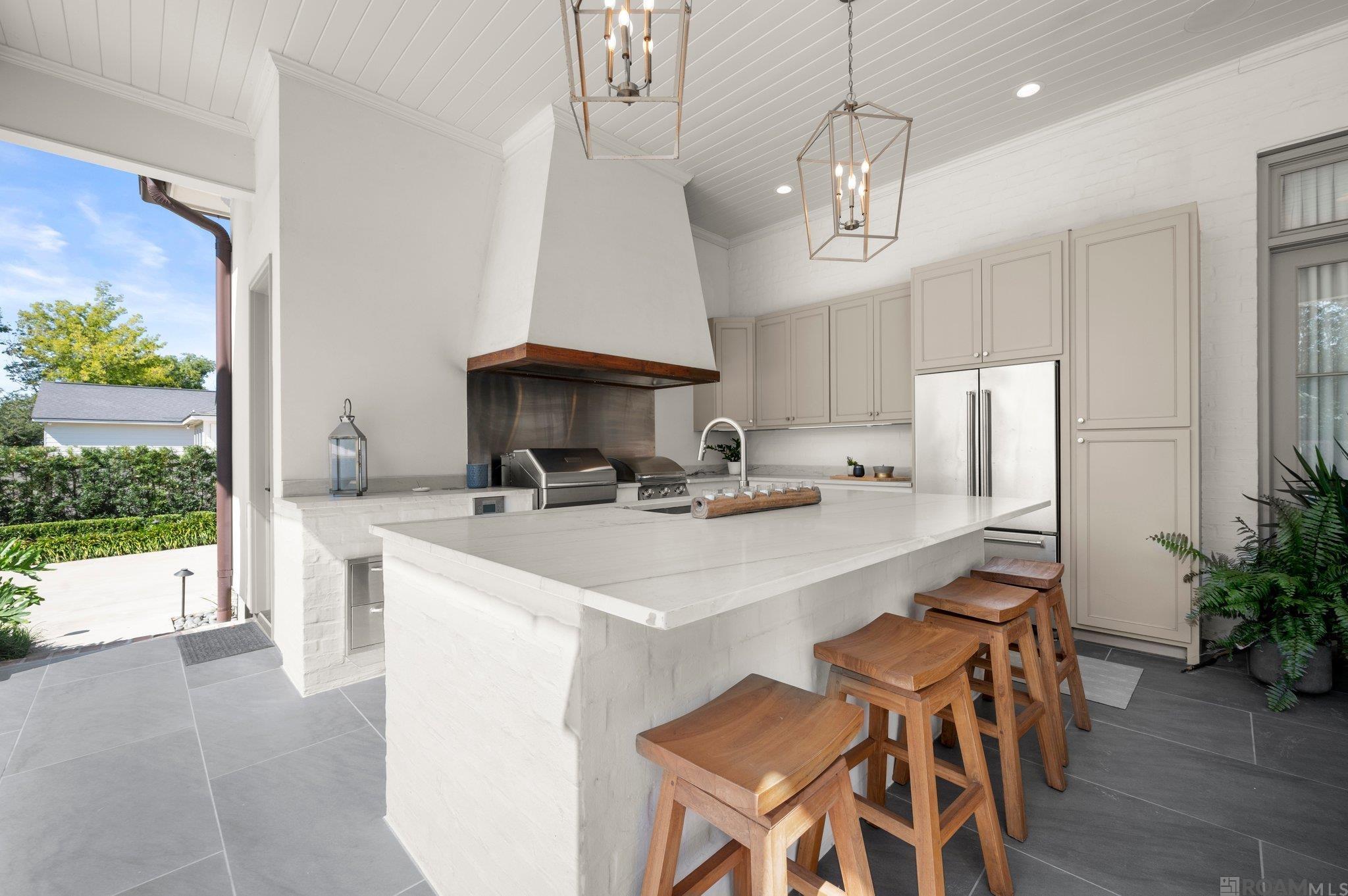 Baton Rouge, Louisiana, 70808, United States, 4 Bedrooms Bedrooms, ,7 BathroomsBathrooms,Residential,Active,1963274