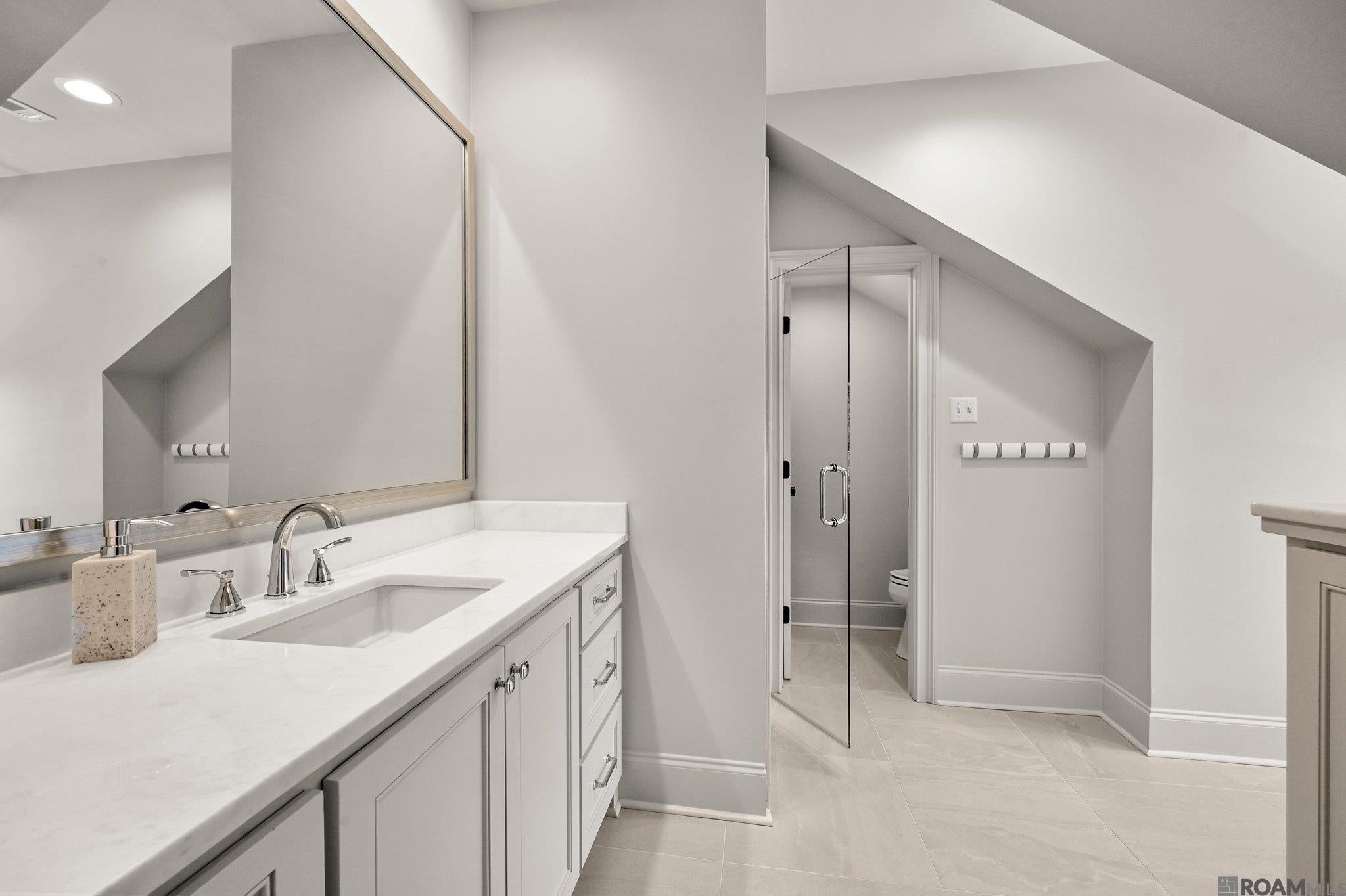 Baton Rouge, Louisiana, 70808, United States, 4 Bedrooms Bedrooms, ,7 BathroomsBathrooms,Residential,Active,1963274