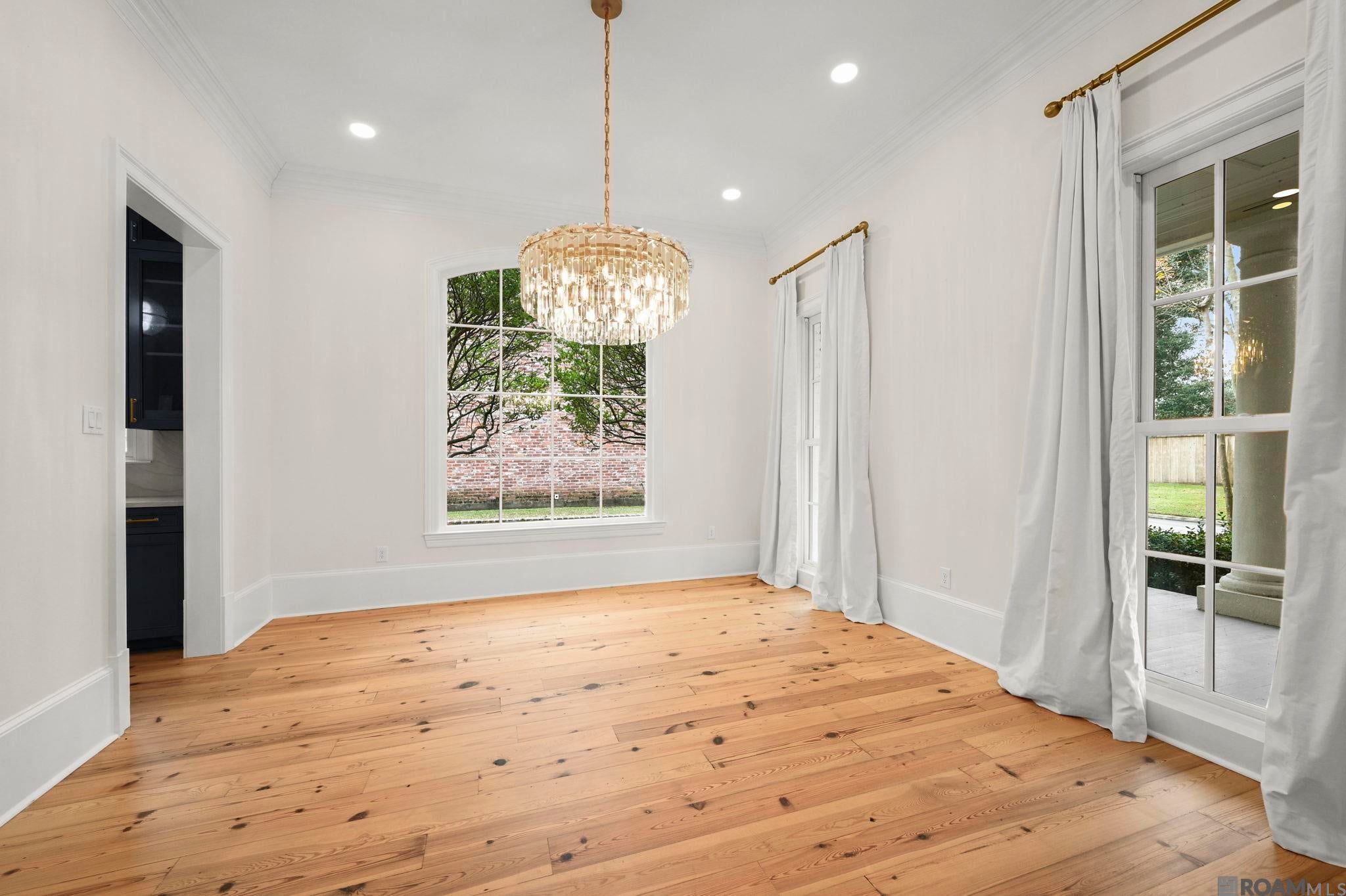 Baton Rouge, Louisiana, 70808, United States, 5 Bedrooms Bedrooms, ,5 BathroomsBathrooms,Residential,Active,2014598