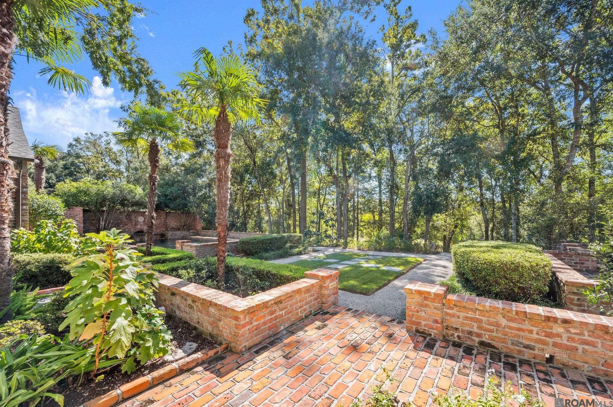 Baton Rouge, Louisiana, 70810, United States, ,5 BathroomsBathrooms,Residential,Active,1732390