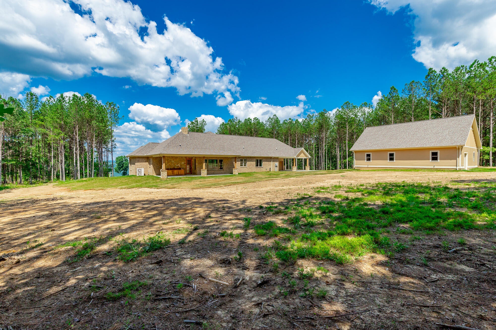 Jasper, Tennessee, 37347, United States, 3 Bedrooms Bedrooms, ,3 BathroomsBathrooms,Residential,Active,1965825