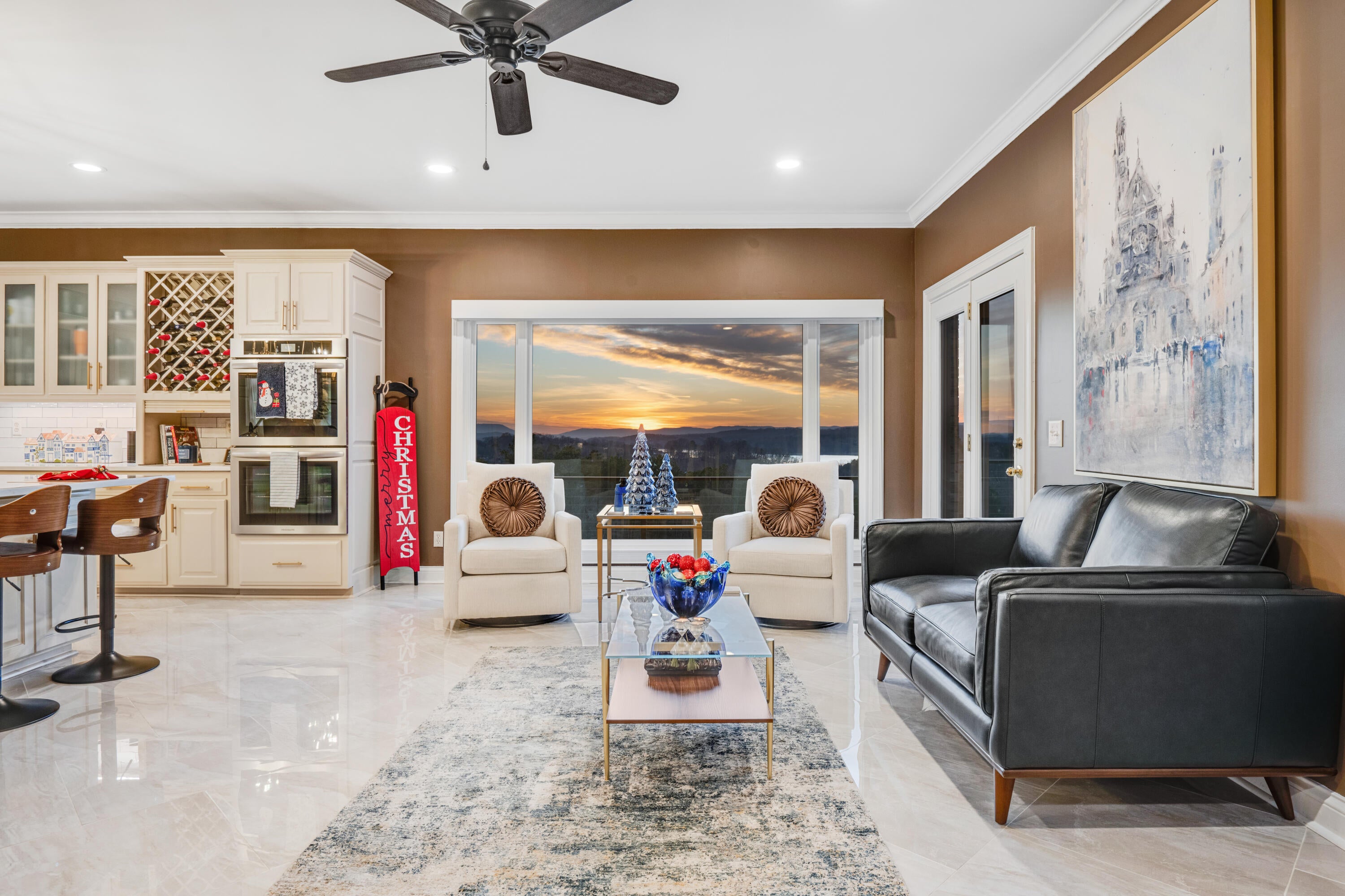 Chattanooga, Tennessee, 37416, United States, 4 Bedrooms Bedrooms, ,5 BathroomsBathrooms,Residential,Pending,2007030