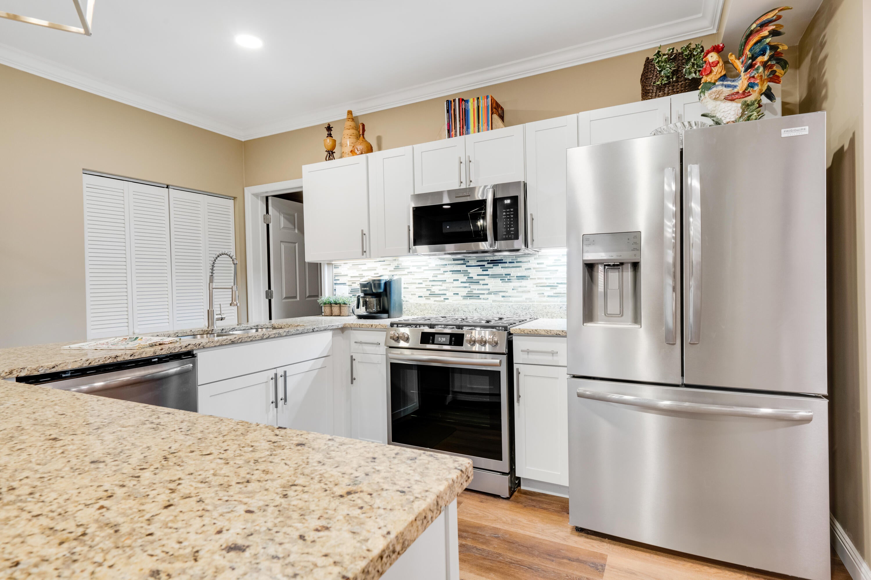 Chattanooga, Tennessee, 37416, United States, 4 Bedrooms Bedrooms, ,5 BathroomsBathrooms,Residential,Pending,2007030