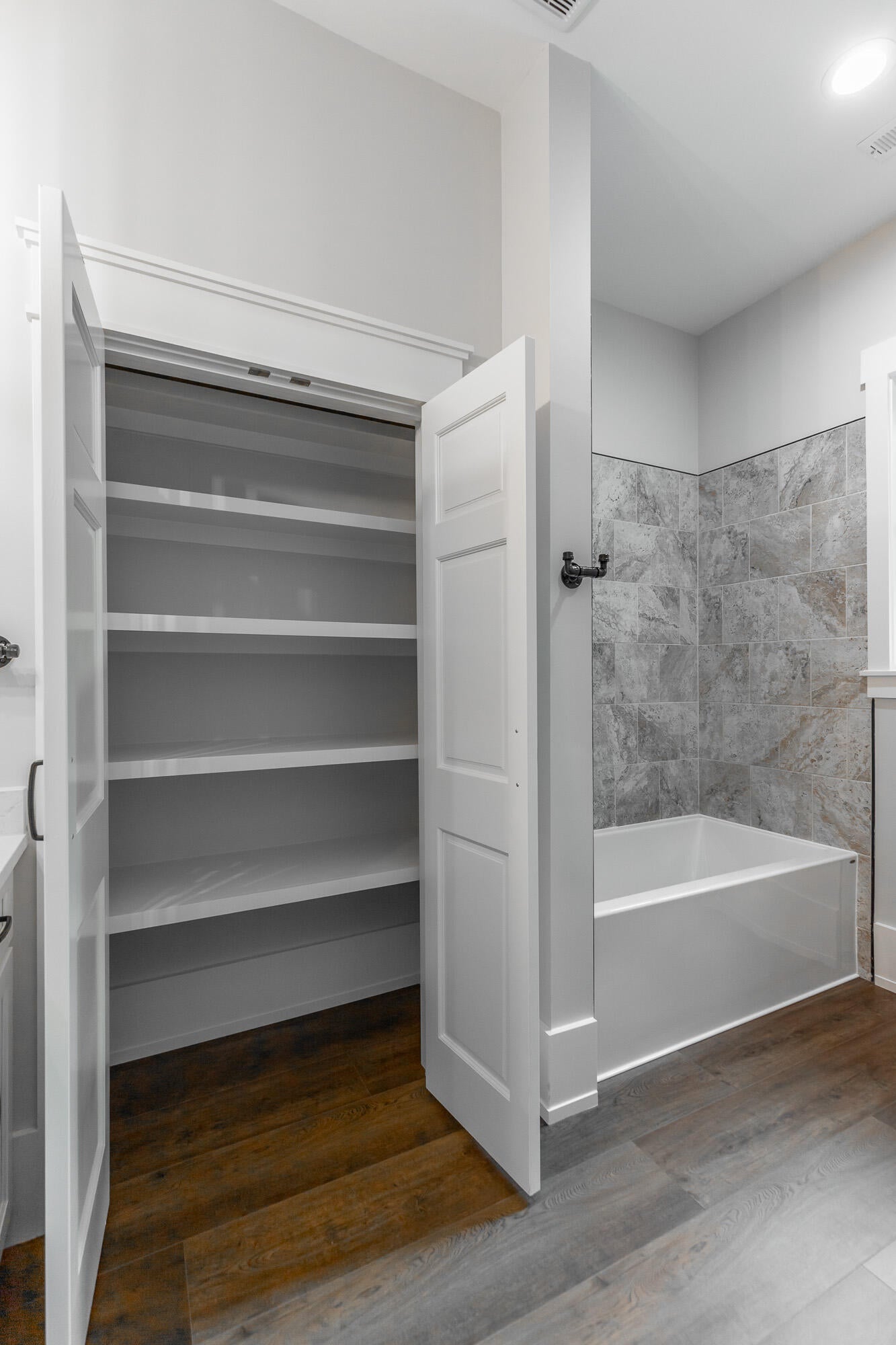 Jasper, Tennessee, 37347, United States, 3 Bedrooms Bedrooms, ,3 BathroomsBathrooms,Residential,Active,1965825