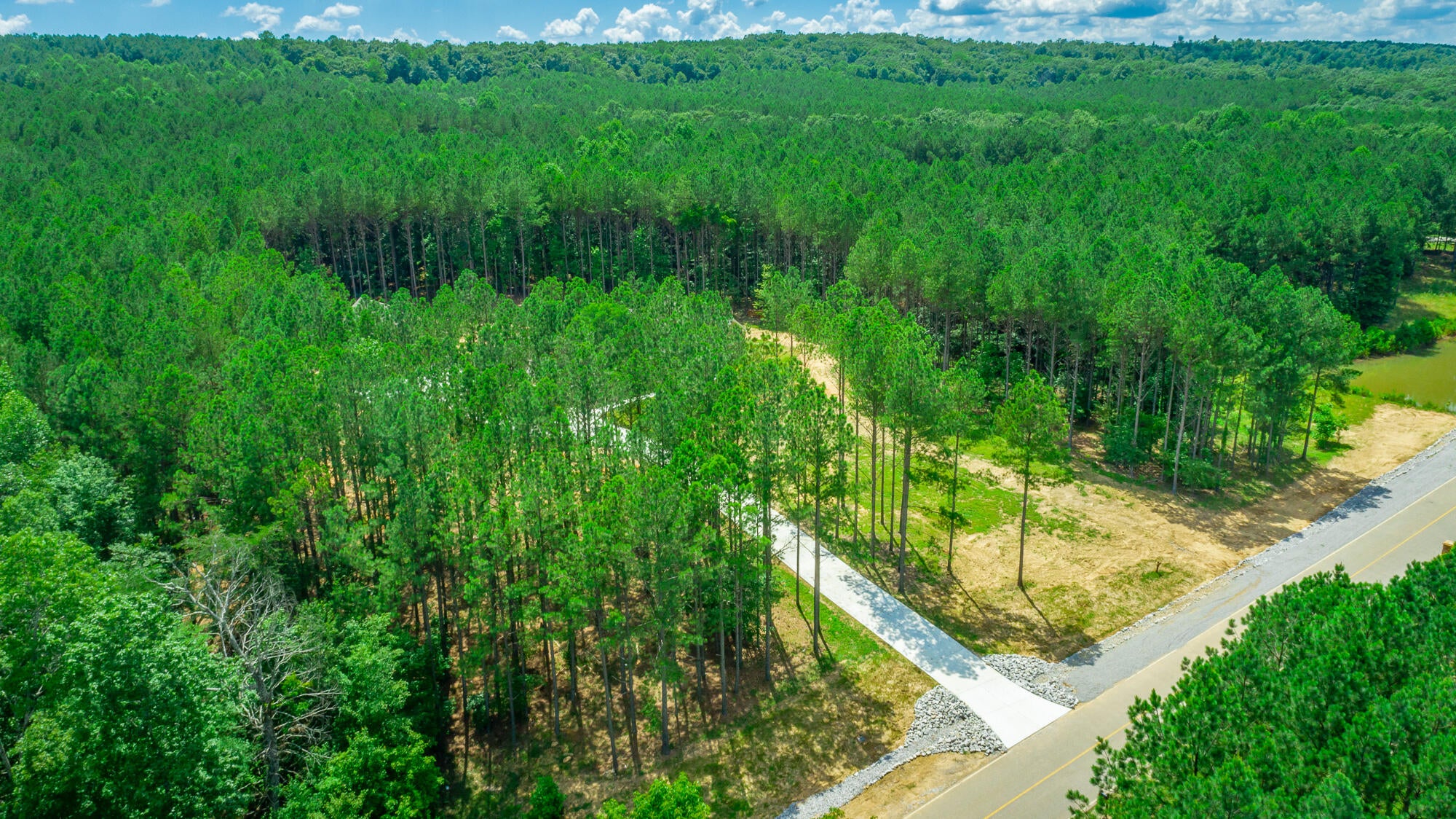 Jasper, Tennessee, 37347, United States, 3 Bedrooms Bedrooms, ,3 BathroomsBathrooms,Residential,Active,1965825