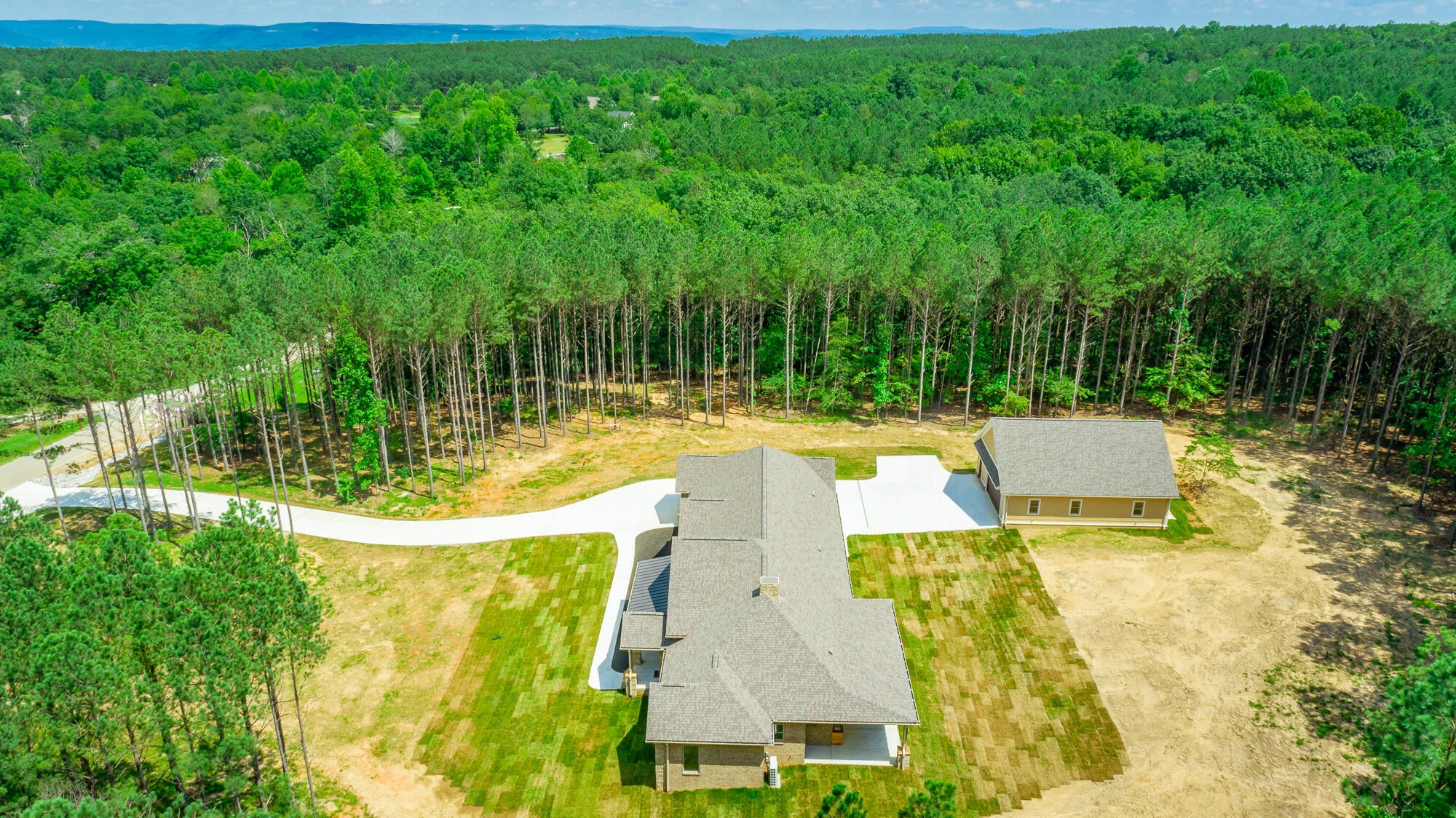 Jasper, Tennessee, 37347, United States, 3 Bedrooms Bedrooms, ,3 BathroomsBathrooms,Residential,Active,1965825