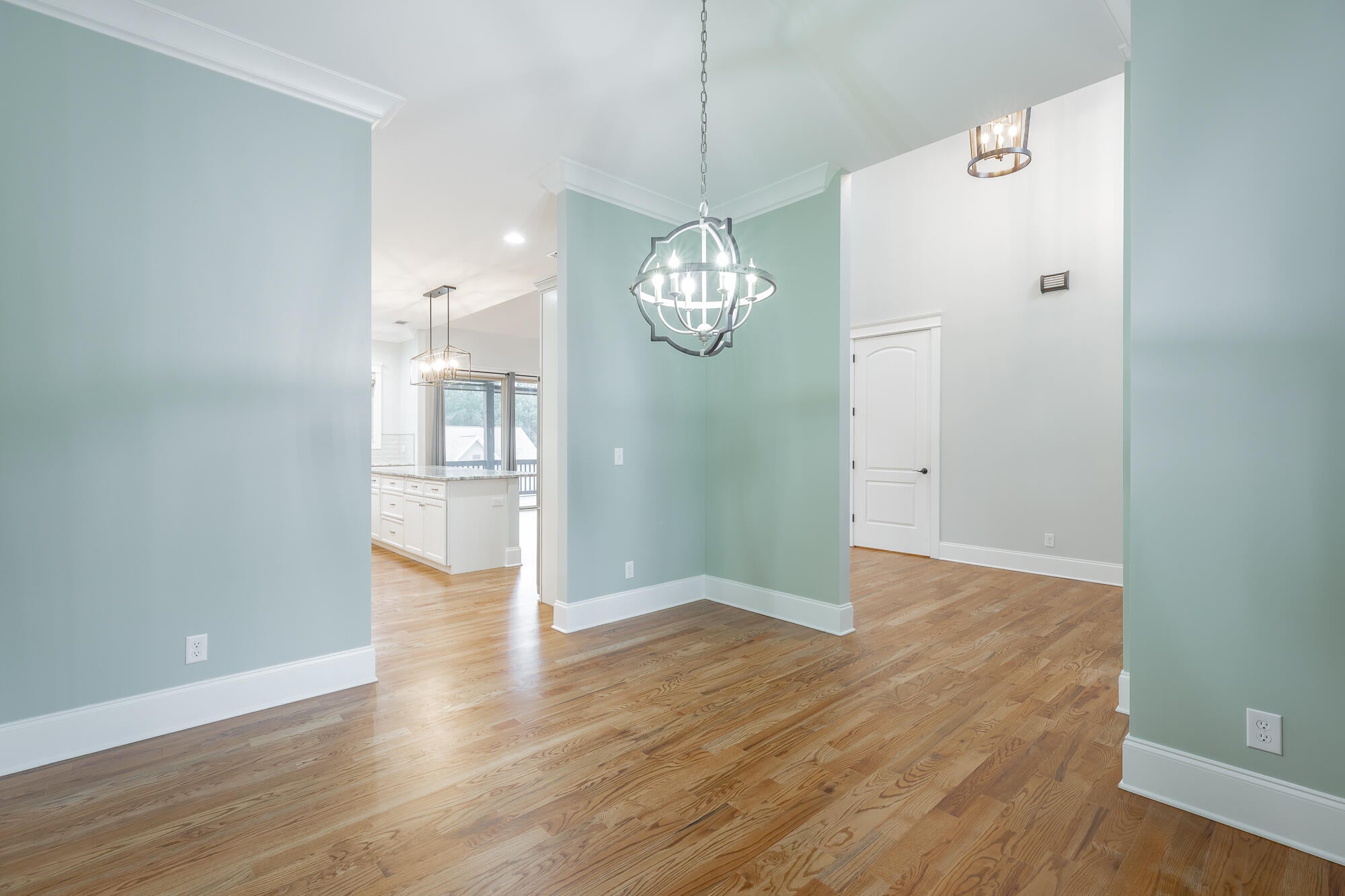 Jasper, Tennessee, 37347, United States, 3 Bedrooms Bedrooms, ,5 BathroomsBathrooms,Residential,Active,2002347