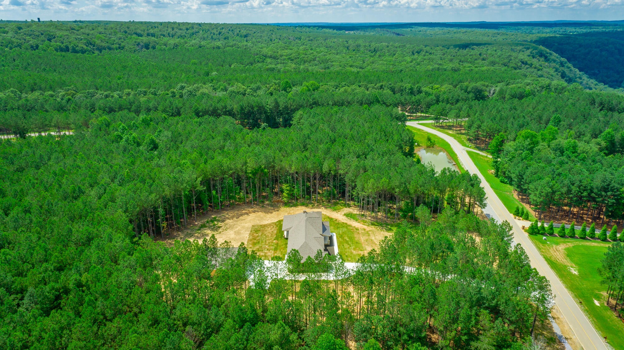 Jasper, Tennessee, 37347, United States, 3 Bedrooms Bedrooms, ,3 BathroomsBathrooms,Residential,Active,1965825