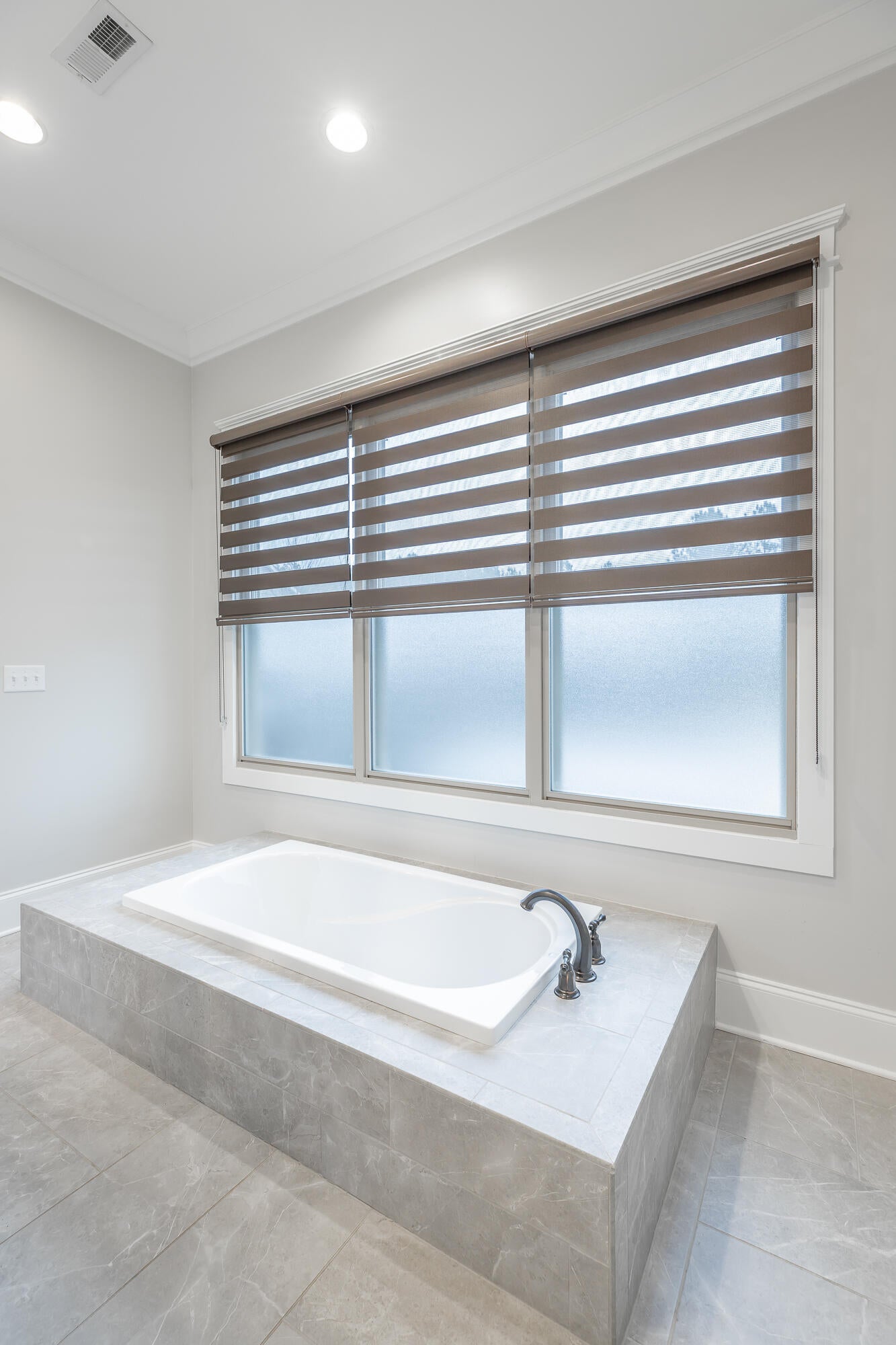 Jasper, Tennessee, 37347, United States, 3 Bedrooms Bedrooms, ,5 BathroomsBathrooms,Residential,Active,2002347