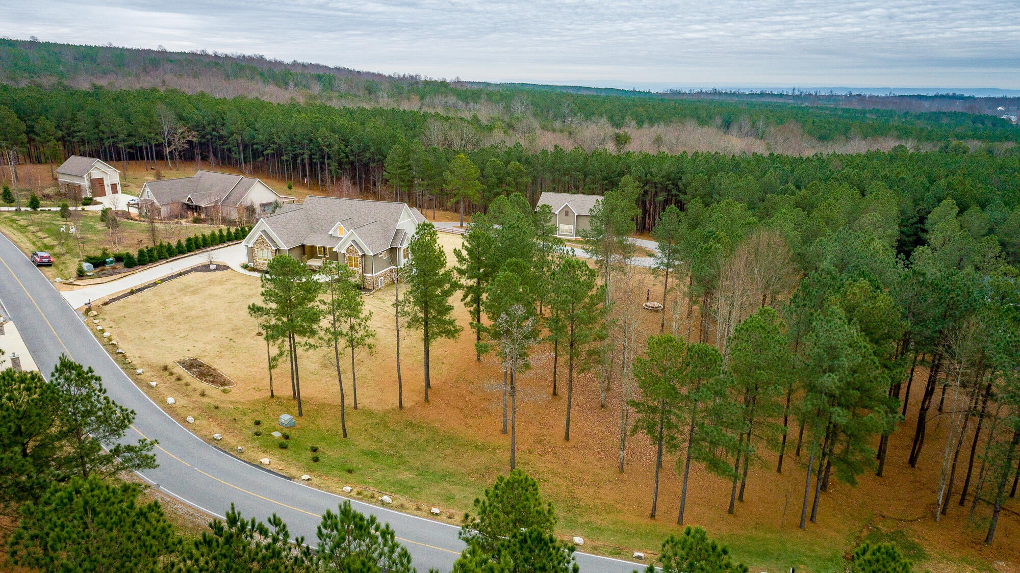 Jasper, Tennessee, 37347, United States, 3 Bedrooms Bedrooms, ,5 BathroomsBathrooms,Residential,Active,2002347