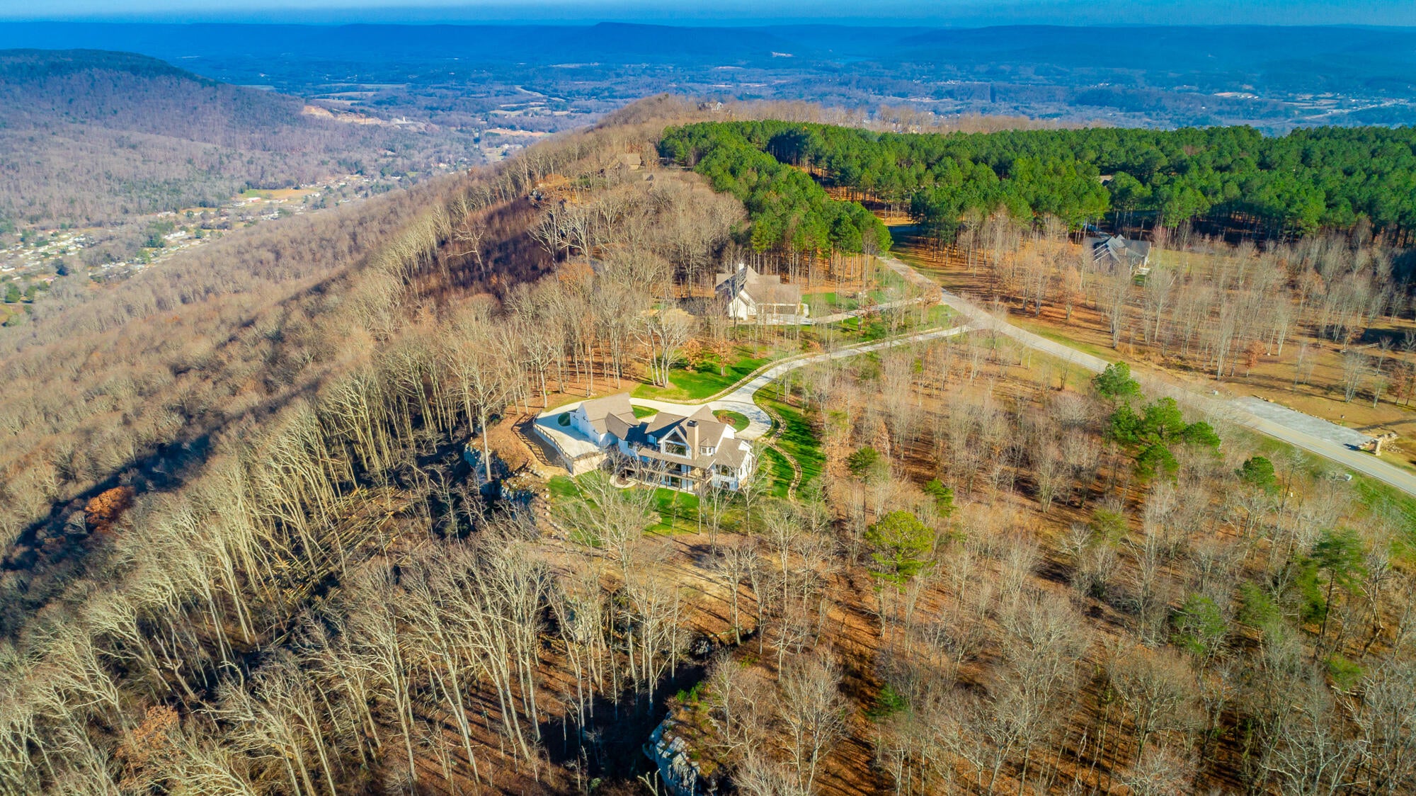 Jasper, Tennessee, 37347, United States, 3 Bedrooms Bedrooms, ,3 BathroomsBathrooms,Residential,Active,2002330