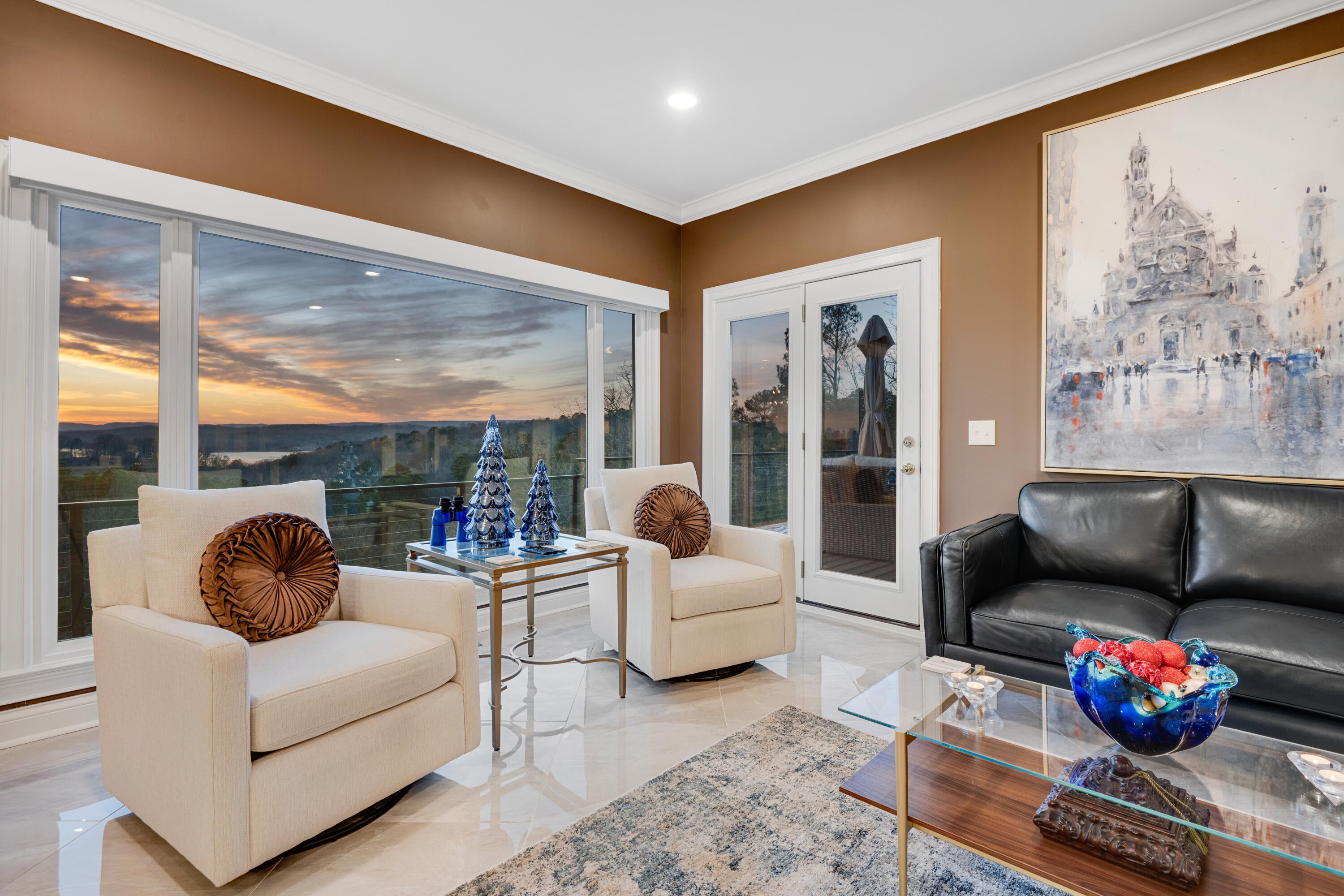 Chattanooga, Tennessee, 37416, United States, 4 Bedrooms Bedrooms, ,5 BathroomsBathrooms,Residential,Pending,2007030