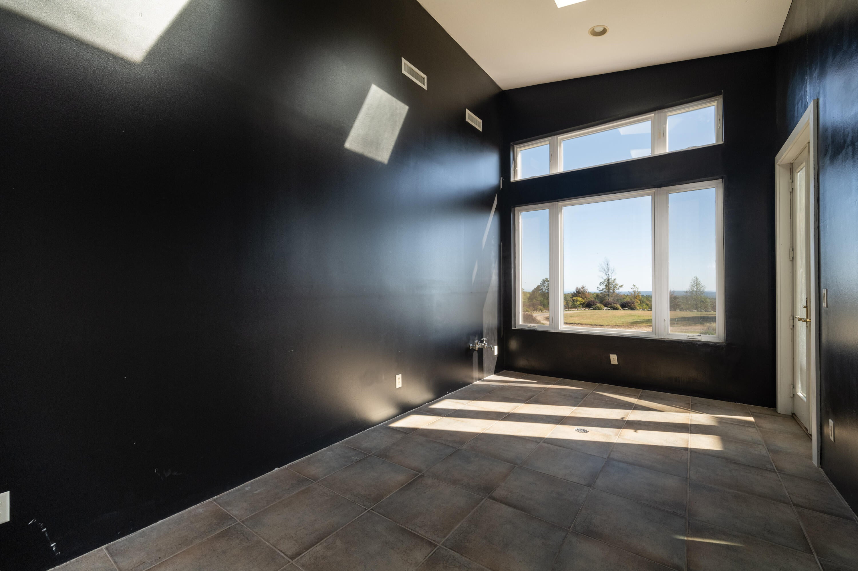 Graysville, Tennessee, 37338, United States, 4 Bedrooms Bedrooms, ,4 BathroomsBathrooms,Residential,Active,1952475