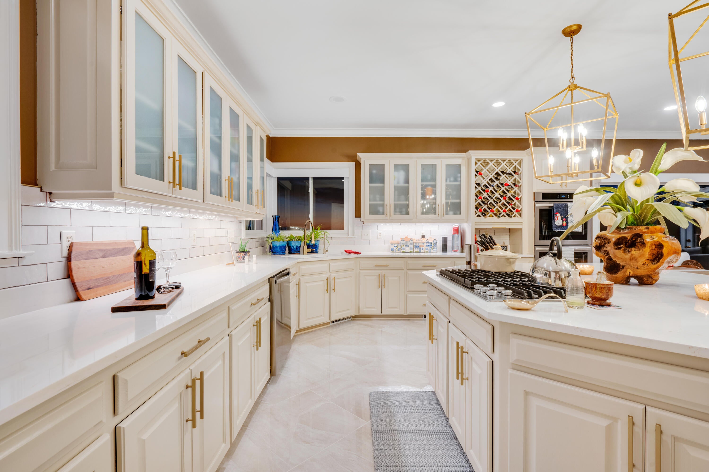 Chattanooga, Tennessee, 37416, United States, 4 Bedrooms Bedrooms, ,5 BathroomsBathrooms,Residential,Pending,2007030