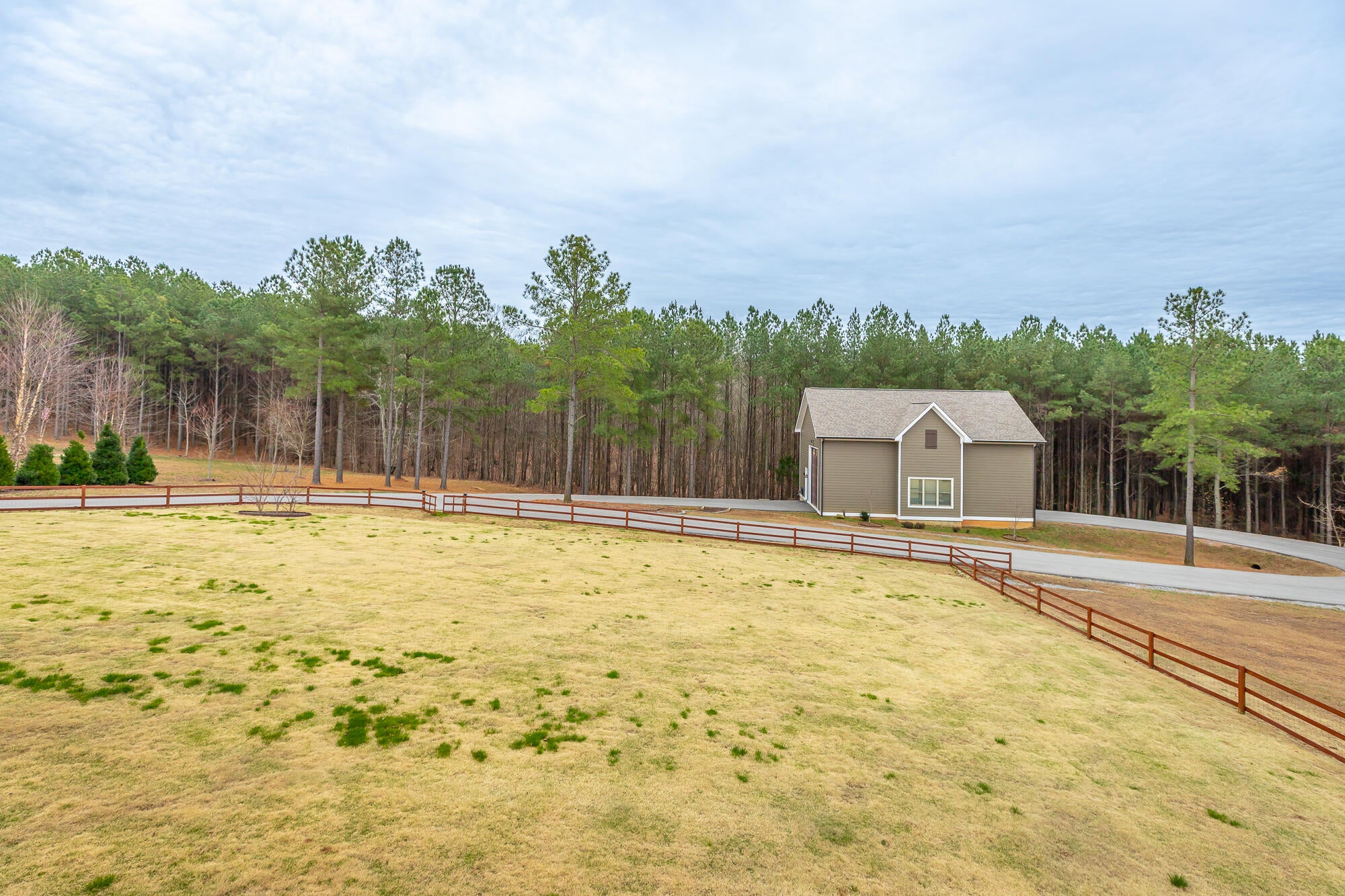 Jasper, Tennessee, 37347, United States, 3 Bedrooms Bedrooms, ,5 BathroomsBathrooms,Residential,Active,2002347