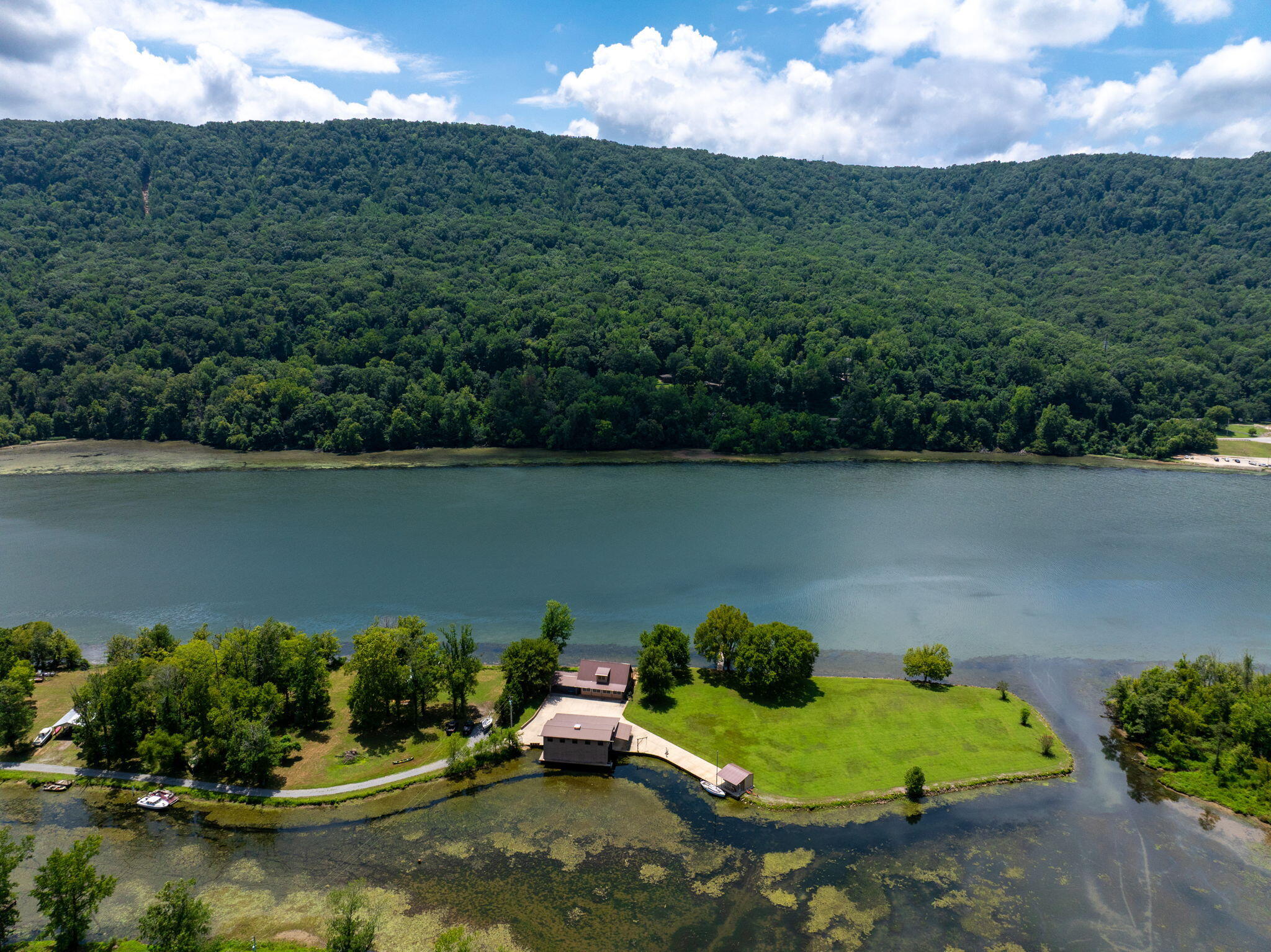 Whitwell, Tennessee, 37397, United States, 3 Bedrooms Bedrooms, ,2 BathroomsBathrooms,Residential,Active,1900160