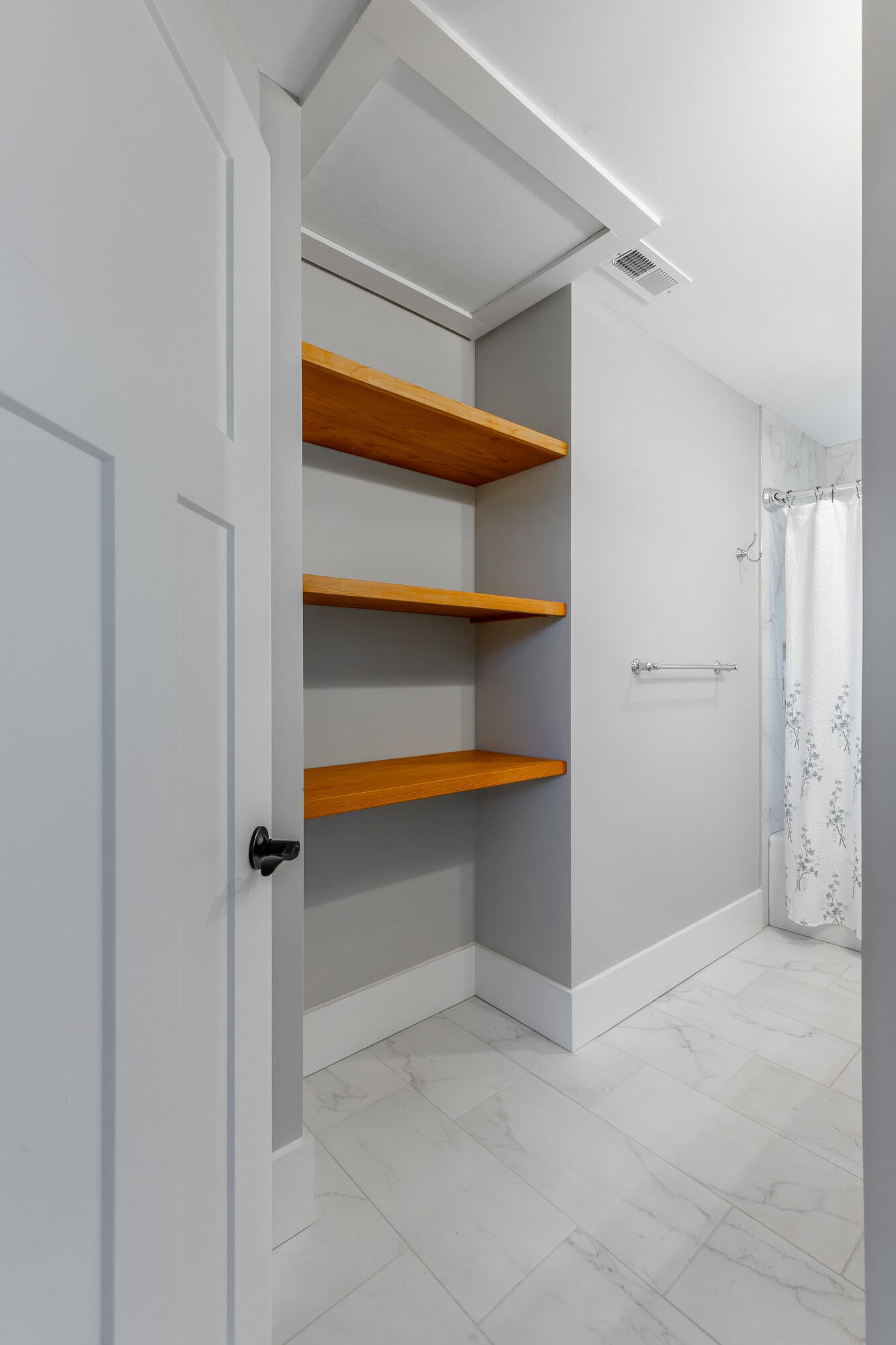 Jasper, Tennessee, 37347, United States, 3 Bedrooms Bedrooms, ,3 BathroomsBathrooms,Residential,Active,2002330