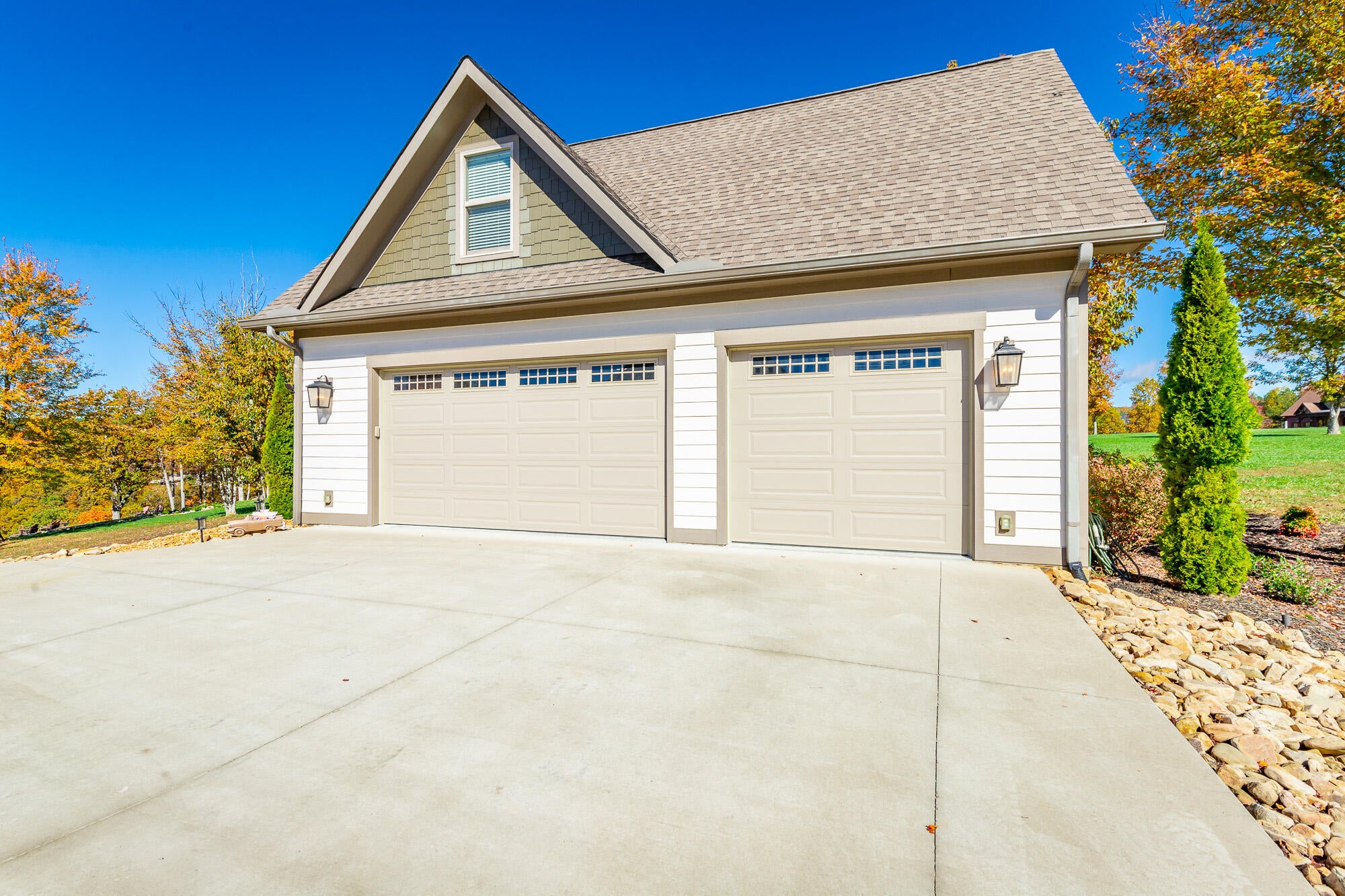 Jasper, Tennessee, 37347, United States, 3 Bedrooms Bedrooms, ,4 BathroomsBathrooms,Residential,Active,1987217