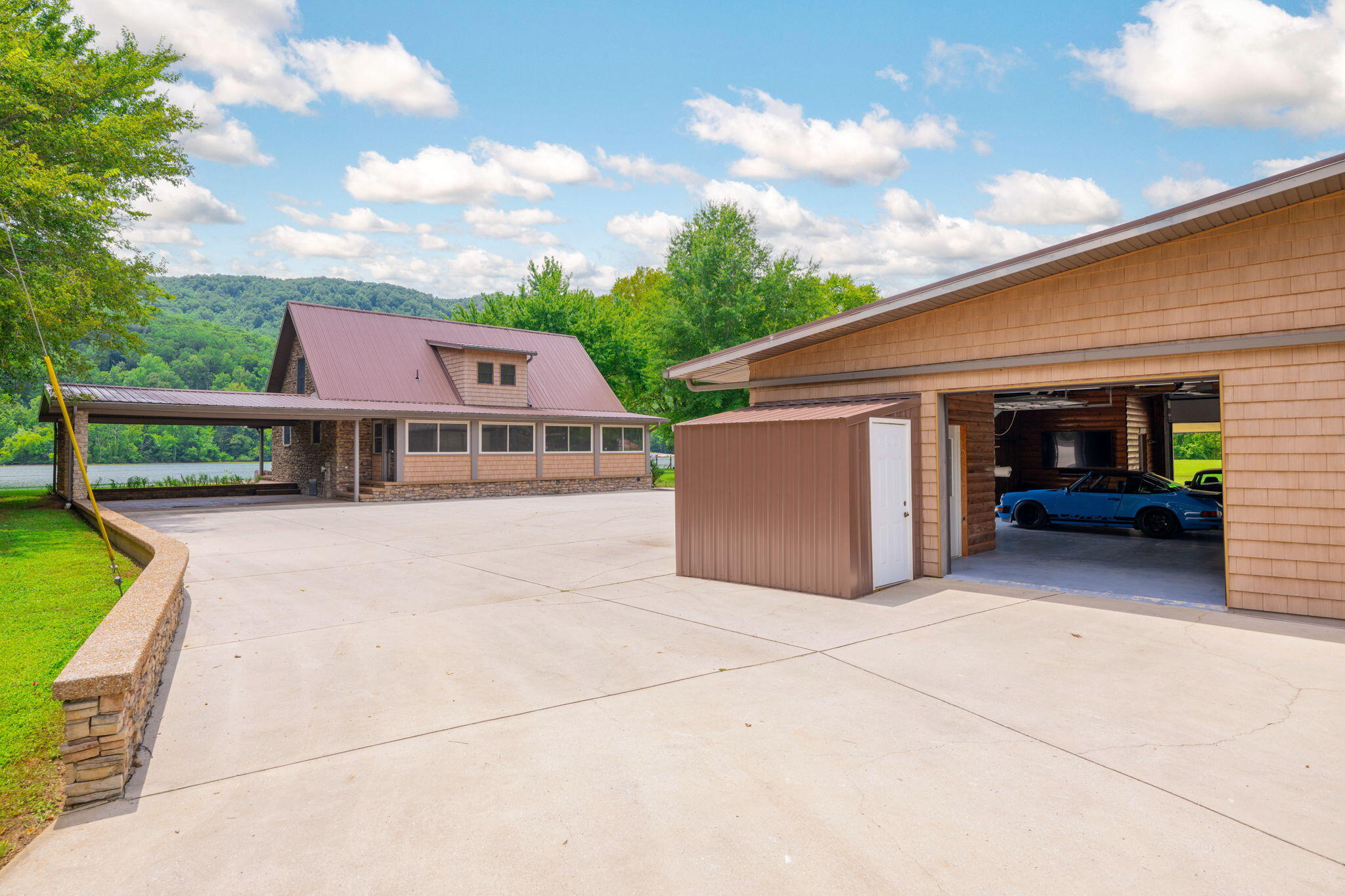 Whitwell, Tennessee, 37397, United States, 3 Bedrooms Bedrooms, ,2 BathroomsBathrooms,Residential,Active,1900160