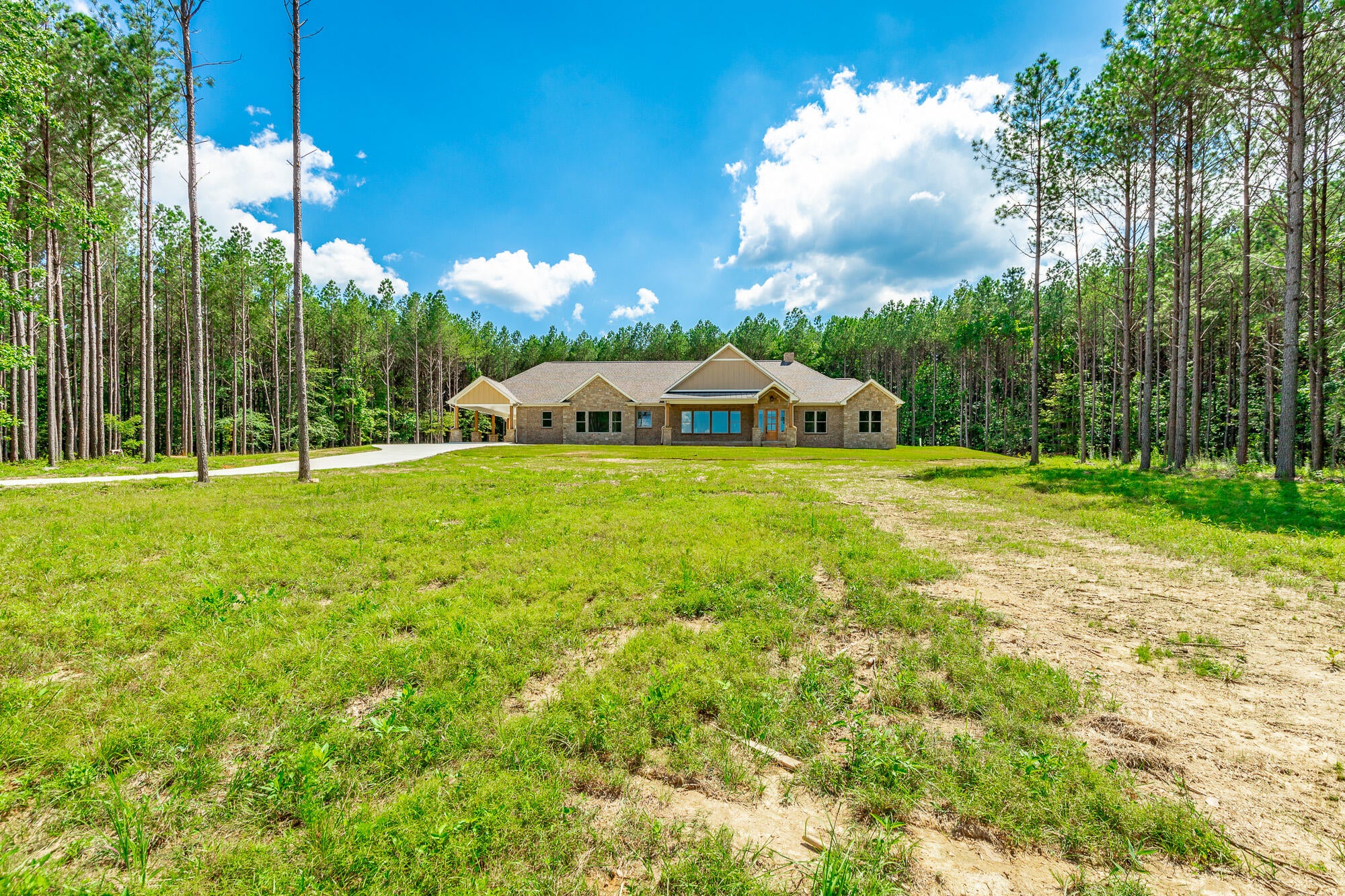 Jasper, Tennessee, 37347, United States, 3 Bedrooms Bedrooms, ,3 BathroomsBathrooms,Residential,Active,1965825