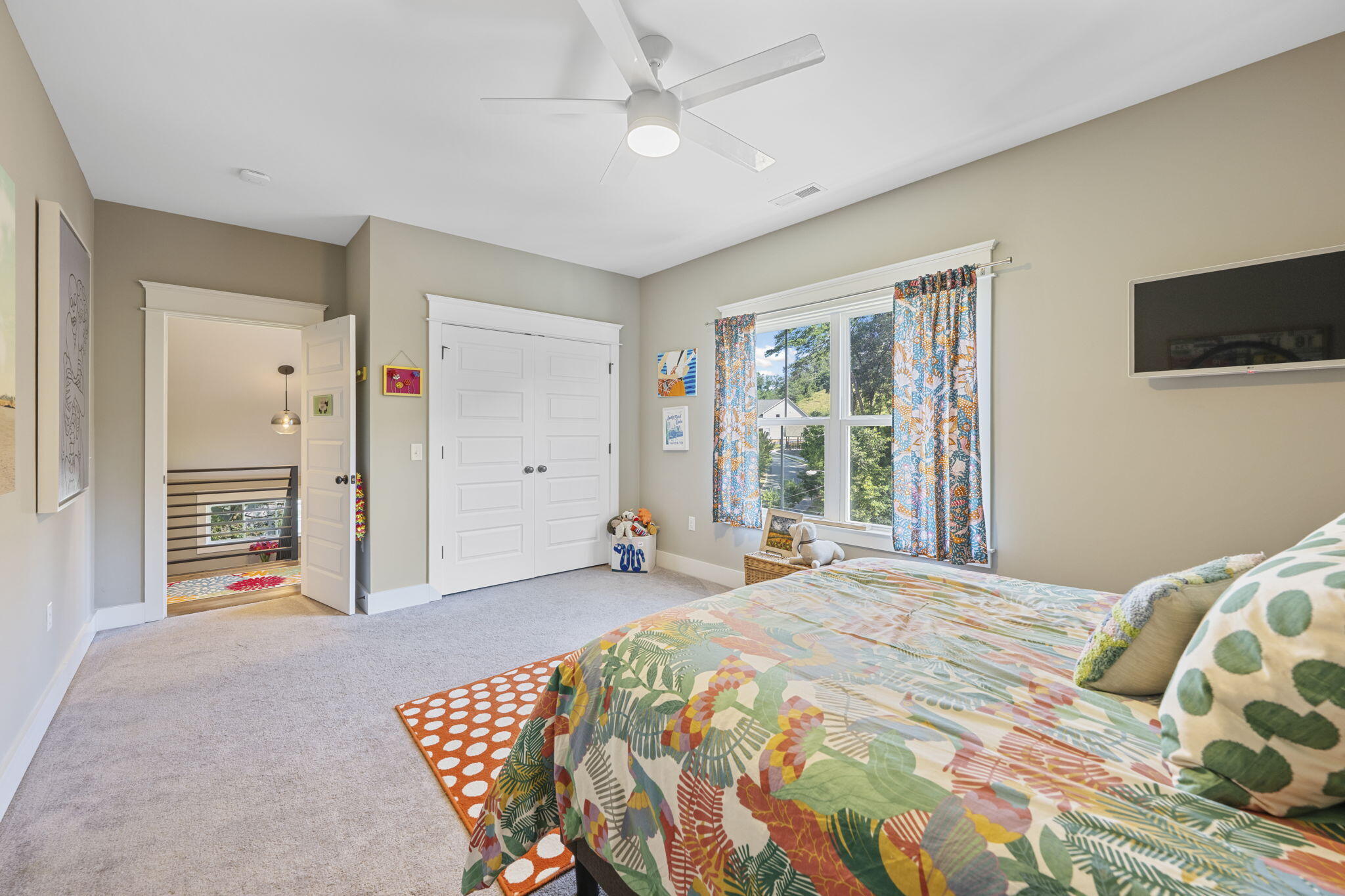 Chattanooga, Tennessee, 37405, United States, 4 Bedrooms Bedrooms, ,4 BathroomsBathrooms,Residential,Active,1893208
