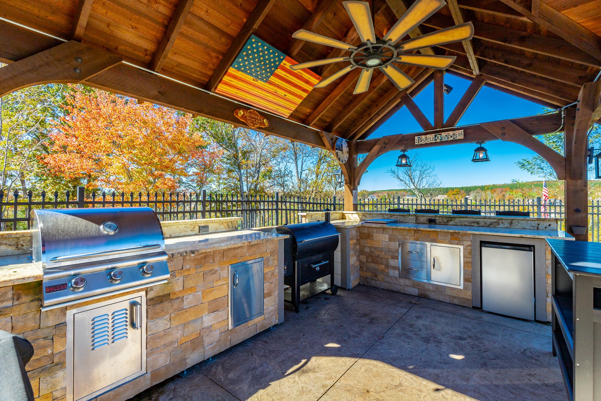 Jasper, Tennessee, 37347, United States, 3 Bedrooms Bedrooms, ,4 BathroomsBathrooms,Residential,Active,1987217