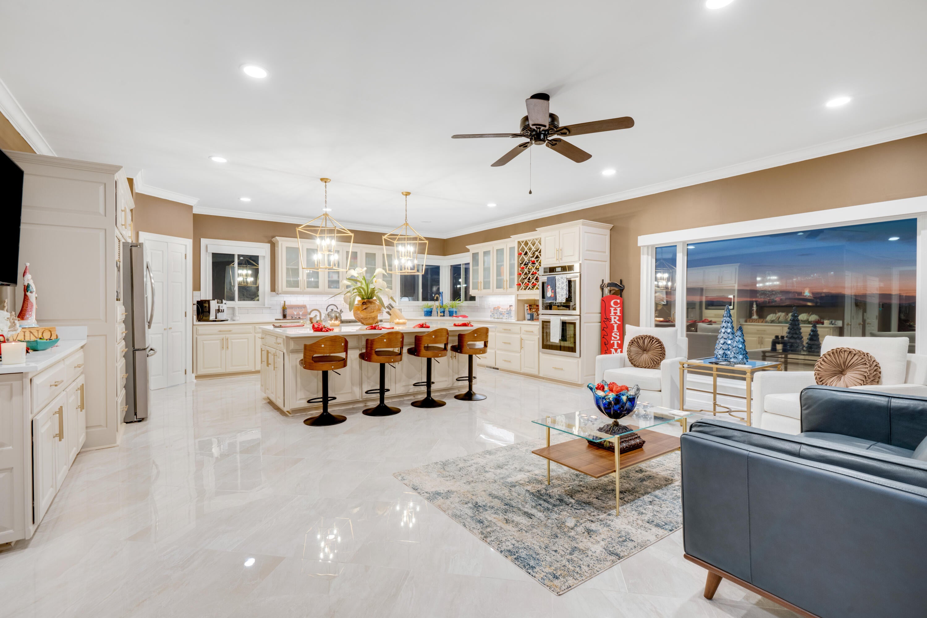 Chattanooga, Tennessee, 37416, United States, 4 Bedrooms Bedrooms, ,5 BathroomsBathrooms,Residential,Pending,2007030