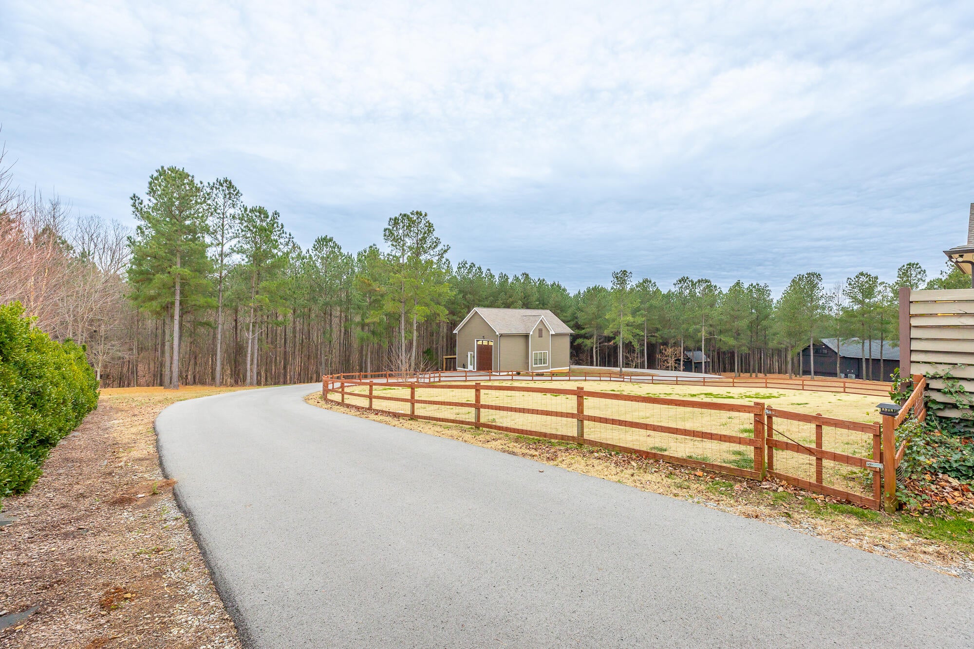 Jasper, Tennessee, 37347, United States, 3 Bedrooms Bedrooms, ,5 BathroomsBathrooms,Residential,Active,2002347