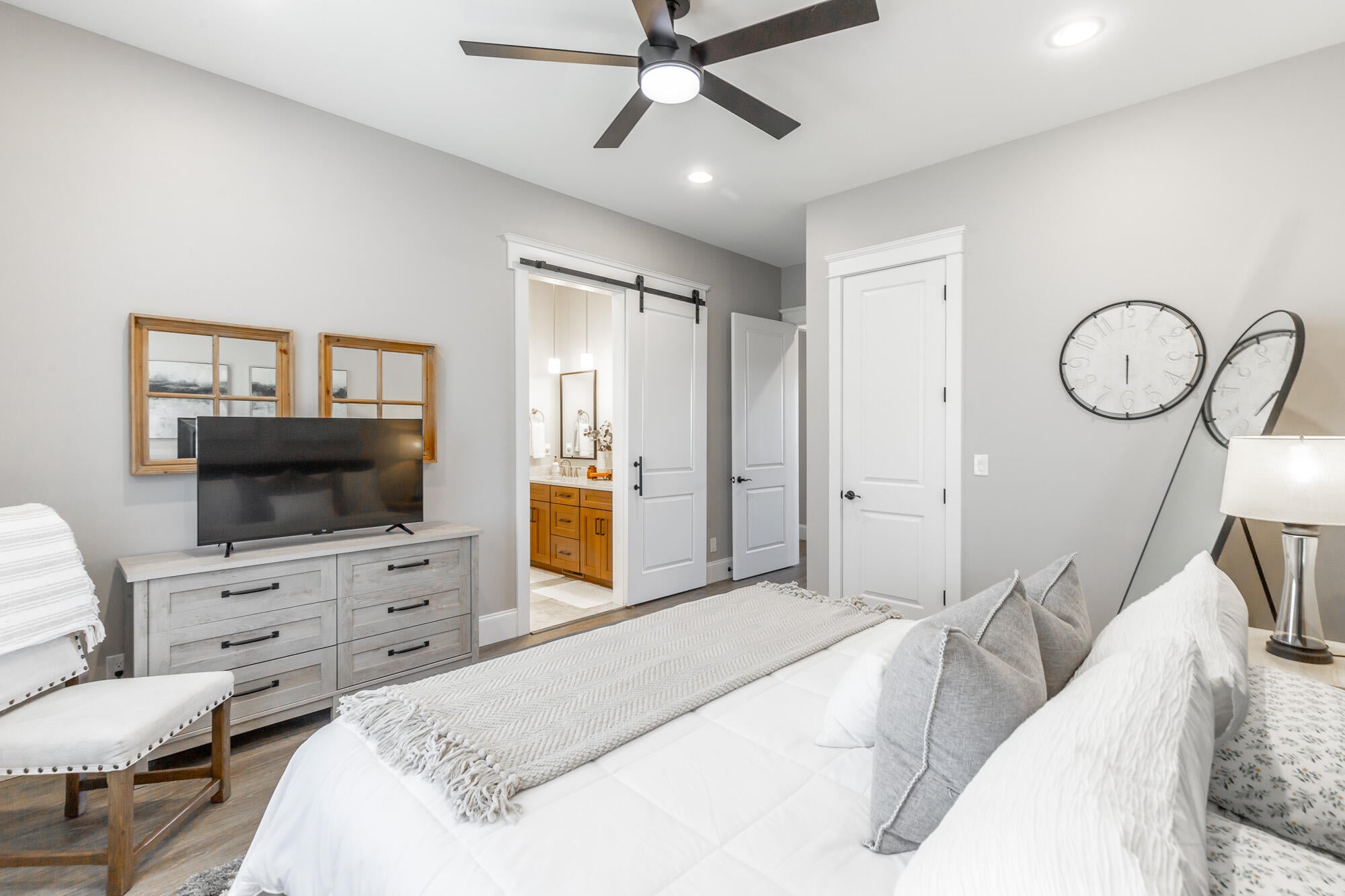 Jasper, Tennessee, 37347, United States, 3 Bedrooms Bedrooms, ,4 BathroomsBathrooms,Residential,Active,1987217