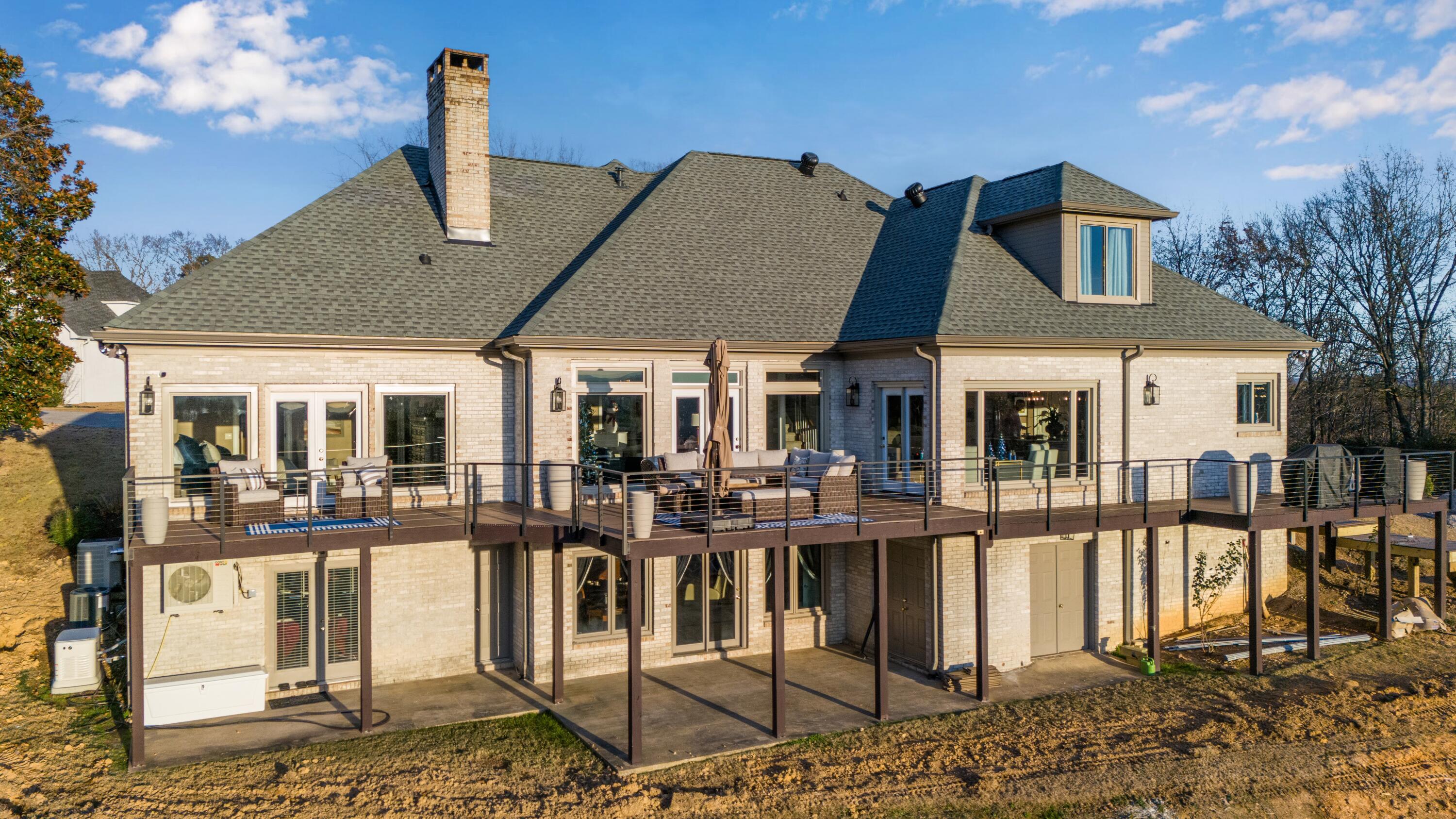 Chattanooga, Tennessee, 37416, United States, 4 Bedrooms Bedrooms, ,5 BathroomsBathrooms,Residential,Pending,2007030