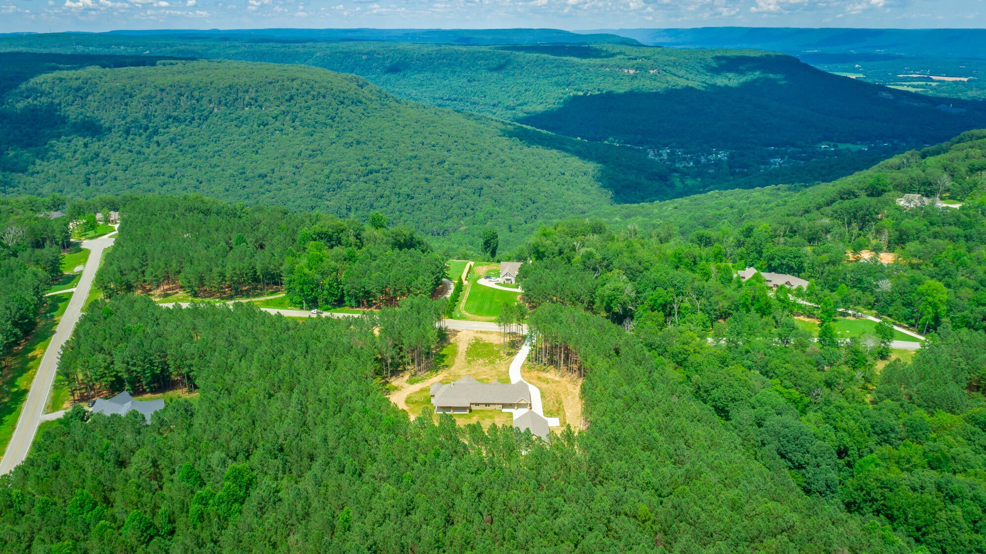 Jasper, Tennessee, 37347, United States, 3 Bedrooms Bedrooms, ,3 BathroomsBathrooms,Residential,Active,1965825