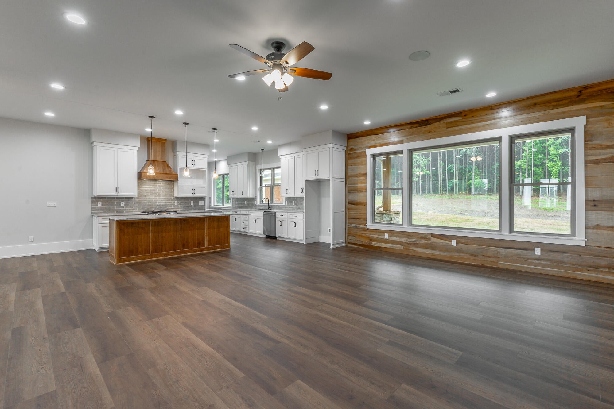 Jasper, Tennessee, 37347, United States, 3 Bedrooms Bedrooms, ,3 BathroomsBathrooms,Residential,Active,1965825