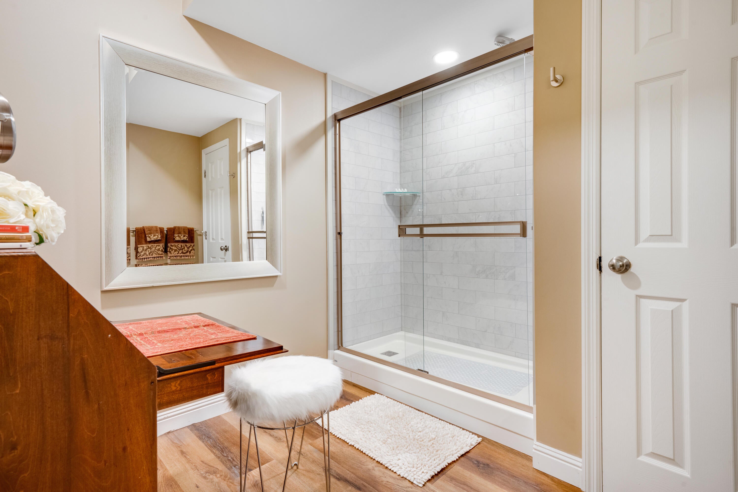 Chattanooga, Tennessee, 37416, United States, 4 Bedrooms Bedrooms, ,5 BathroomsBathrooms,Residential,Pending,2007030