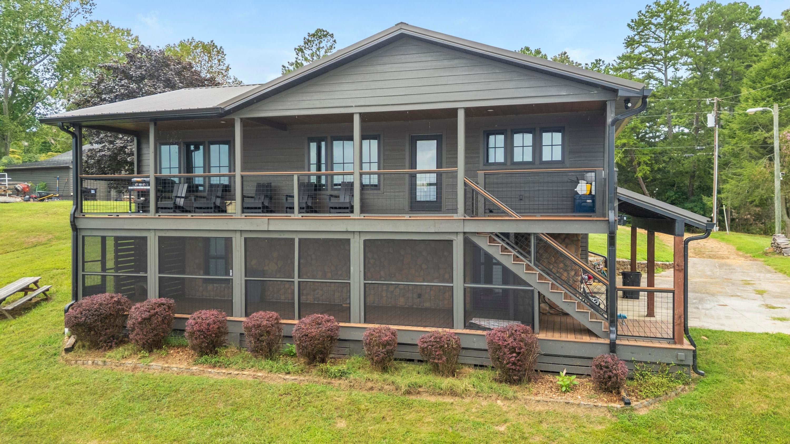 Sale Creek, Tennessee, 37373, United States, 3 Bedrooms Bedrooms, ,3 BathroomsBathrooms,Residential,Active,1953361