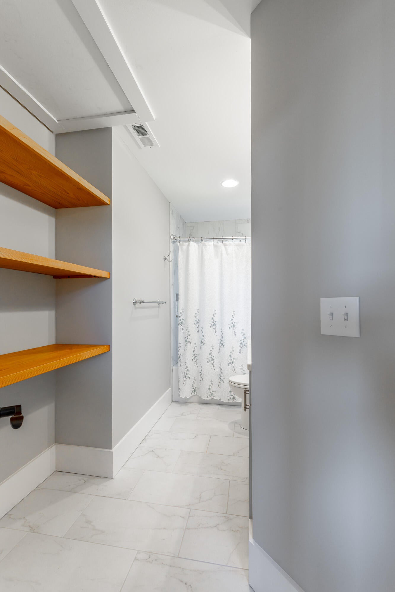 Jasper, Tennessee, 37347, United States, 3 Bedrooms Bedrooms, ,3 BathroomsBathrooms,Residential,Active,2002330