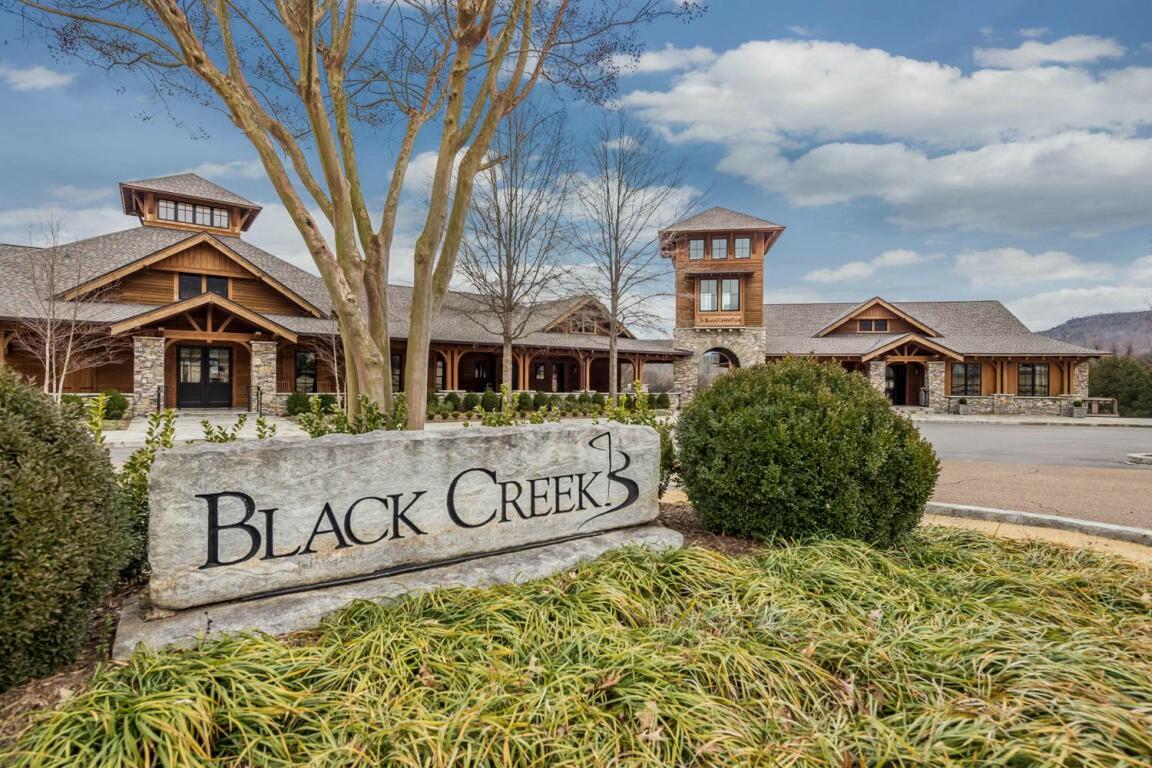 Chattanooga, Tennessee, 37419, United States, 5 Bedrooms Bedrooms, ,6 BathroomsBathrooms,Residential,Active,1762855